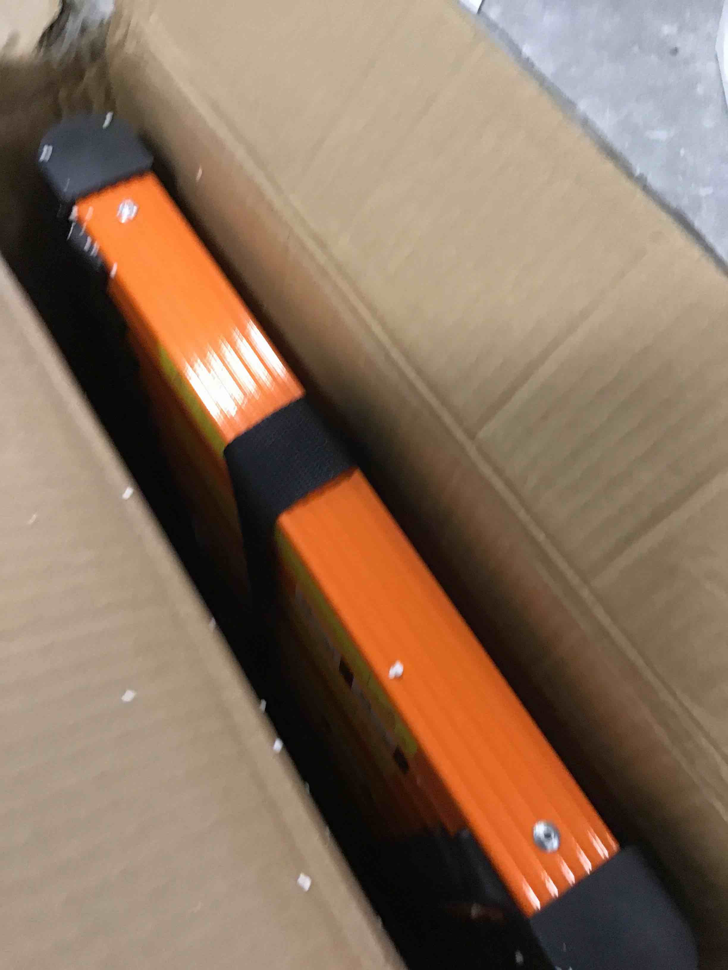 https://s3.amazonaws.com/lotting-images-prod/bidfta/BLU6409762_1719846351462.jpeg
