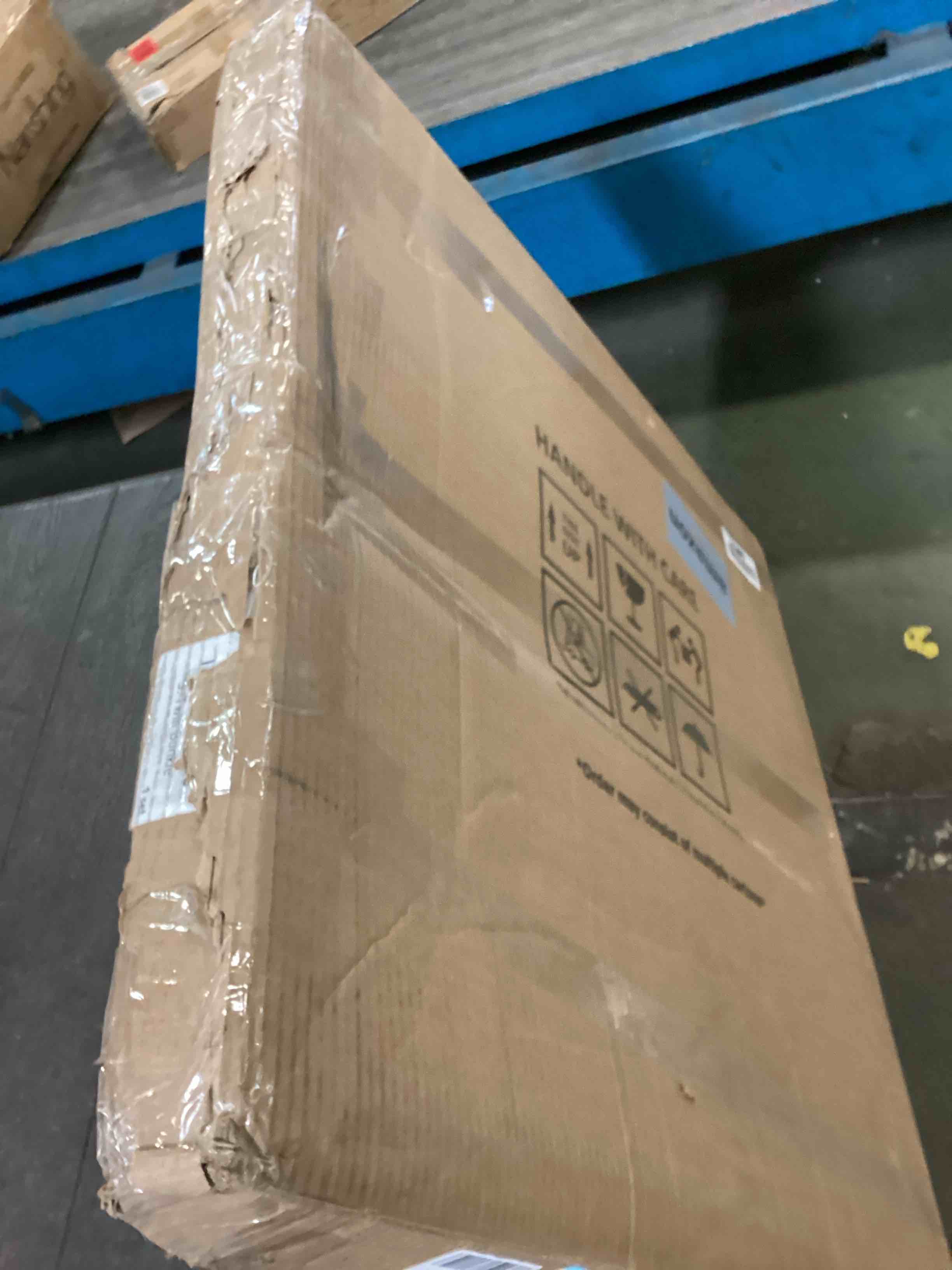 https://s3.amazonaws.com/lotting-images-prod/bidfta/BLU6410084_1718994973460.jpeg