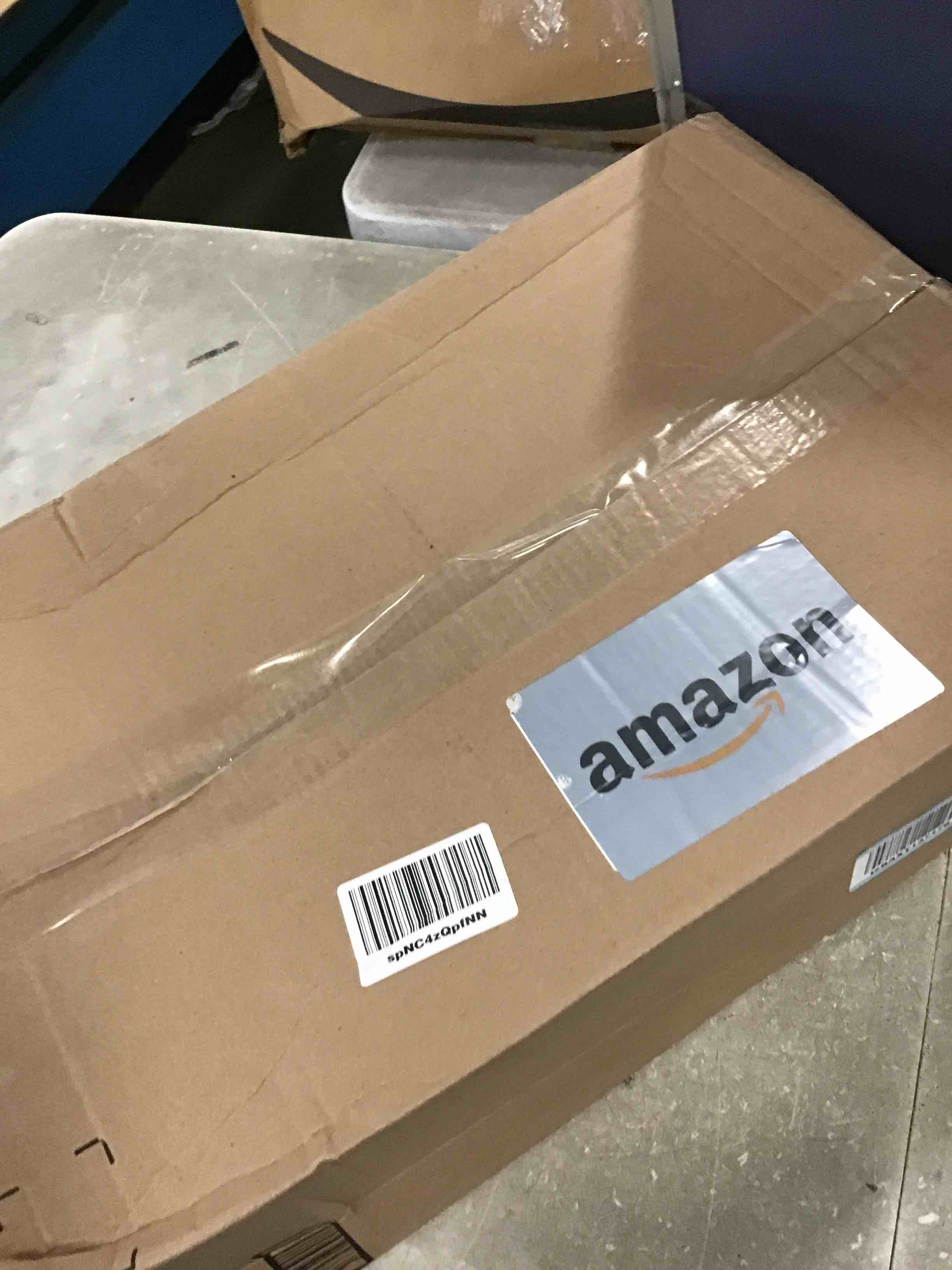 https://s3.amazonaws.com/lotting-images-prod/bidfta/BLU6410398_1719255003683.jpeg