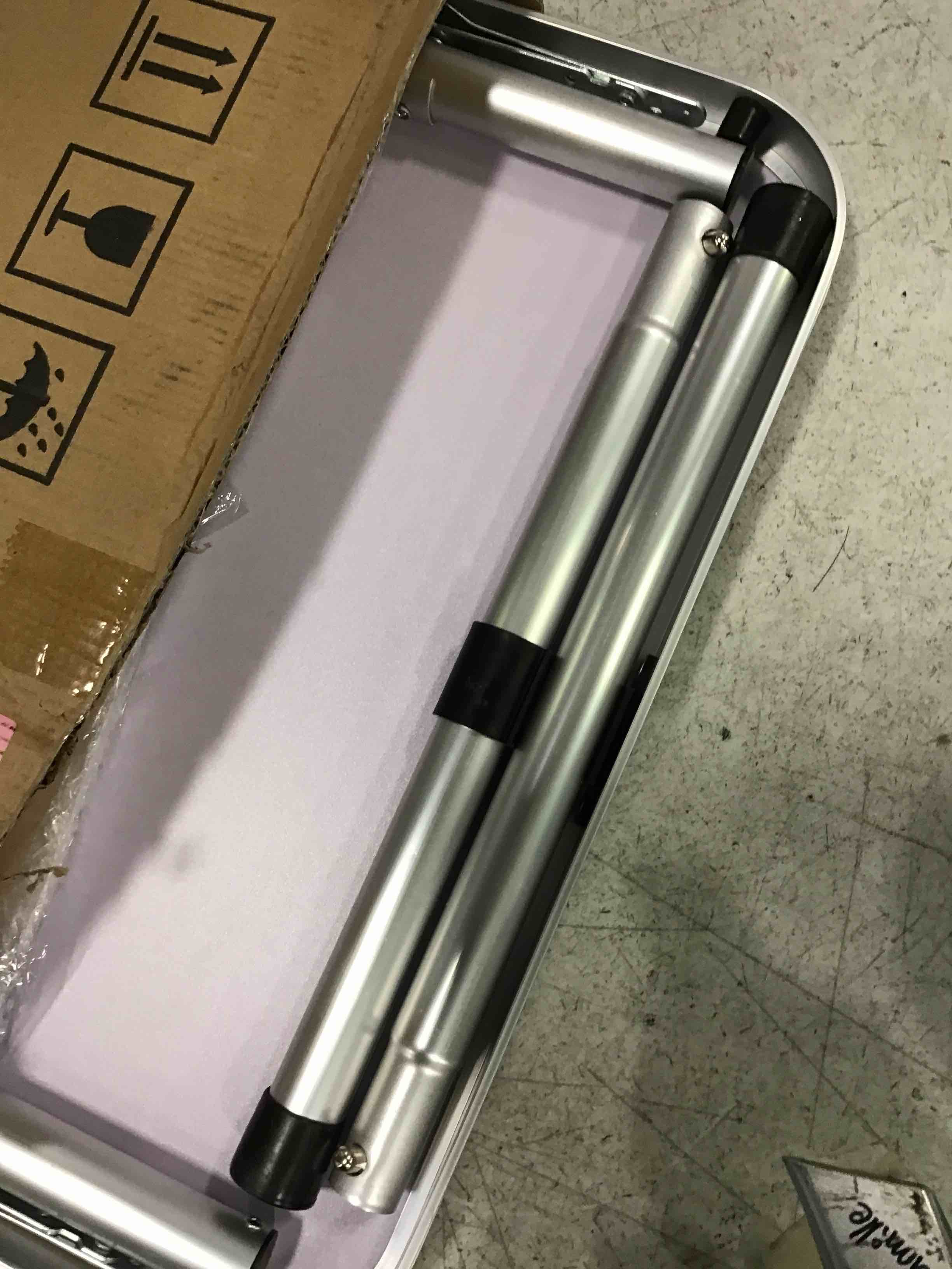 https://s3.amazonaws.com/lotting-images-prod/bidfta/BLU6410921_1719423763700.jpeg