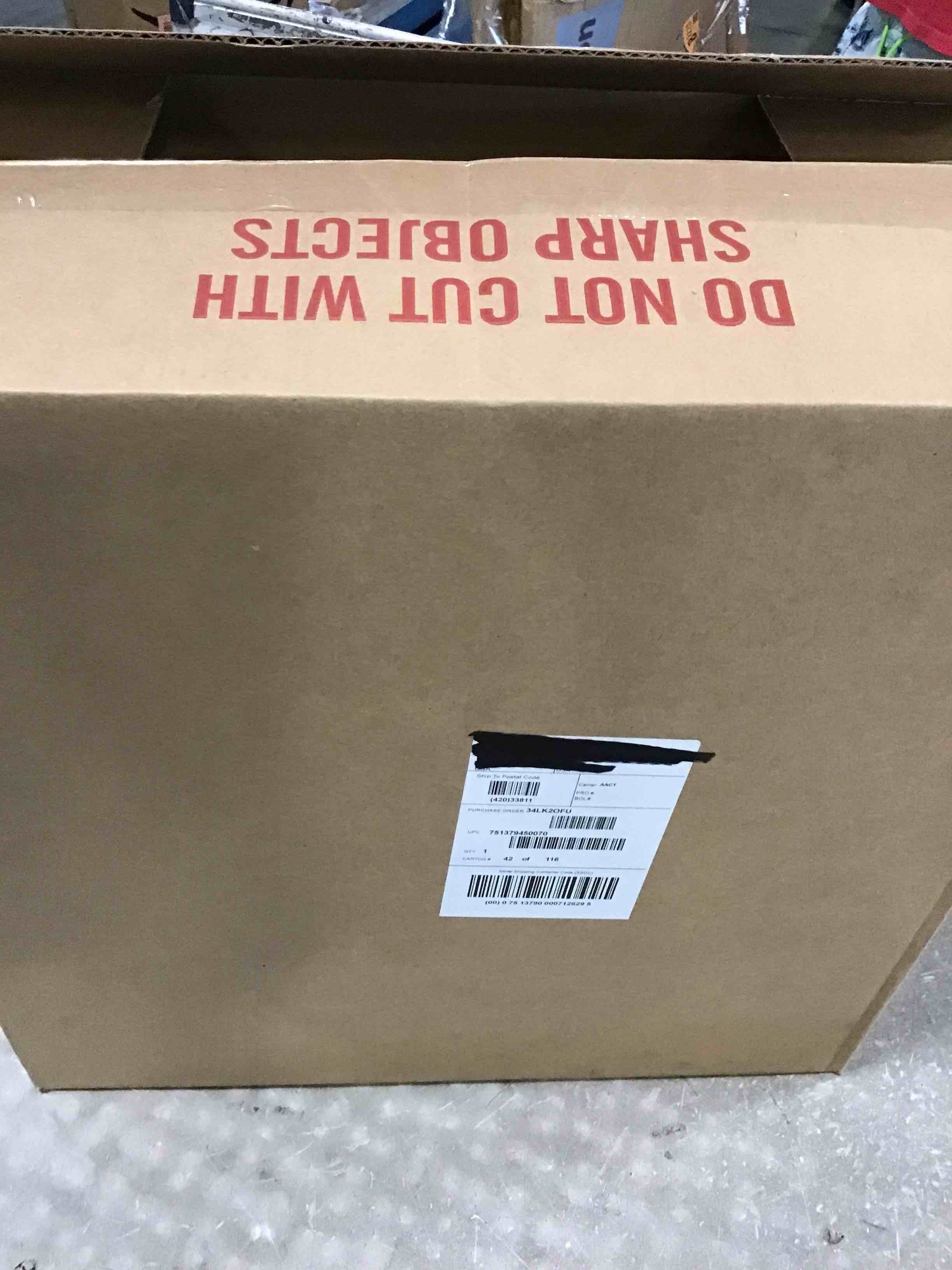 https://s3.amazonaws.com/lotting-images-prod/bidfta/BLU6411116_1719574869399.jpeg