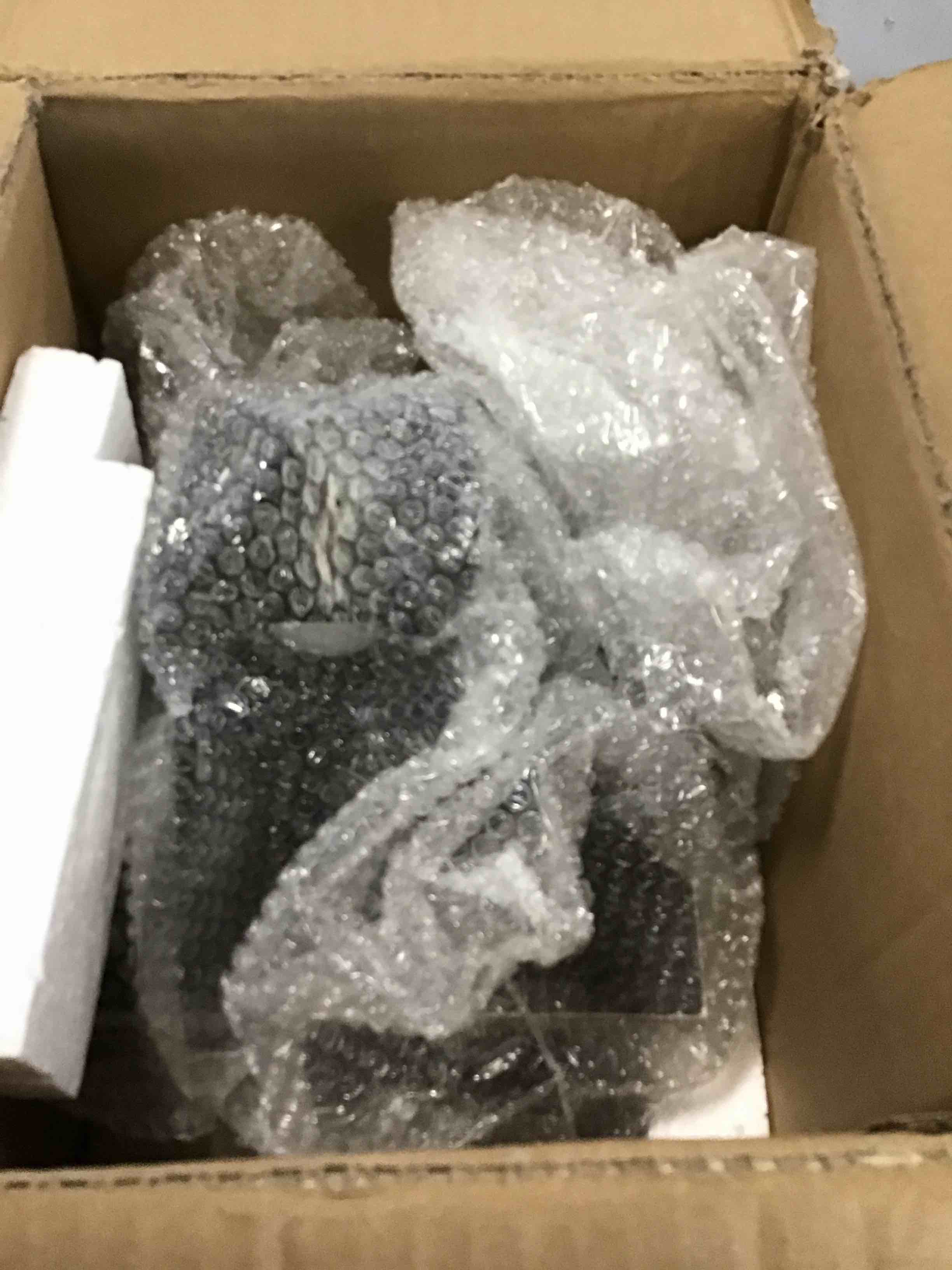 https://s3.amazonaws.com/lotting-images-prod/bidfta/BLU6411342_1719600962912.jpeg