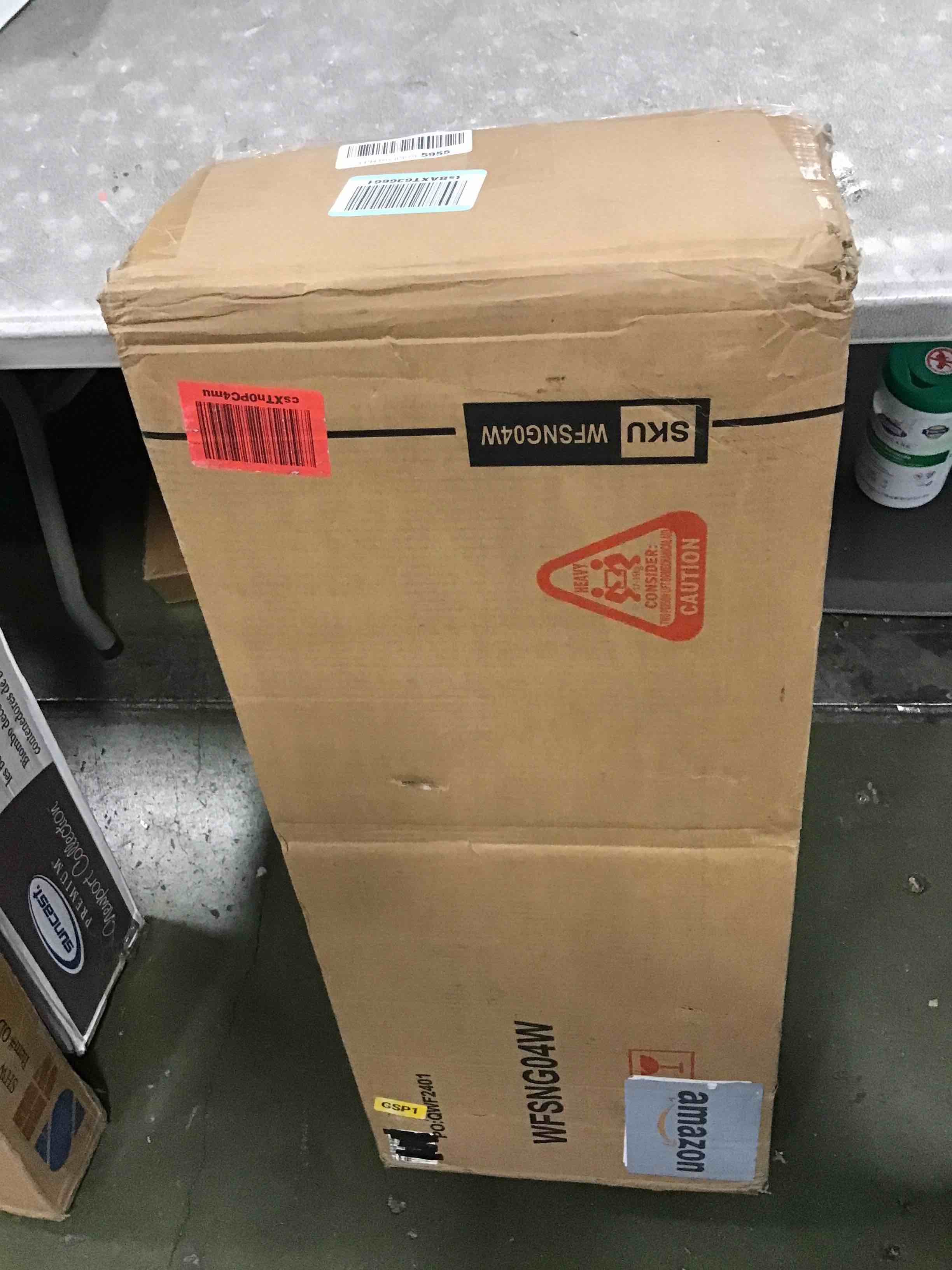 https://s3.amazonaws.com/lotting-images-prod/bidfta/BLU6411392_1719834689399.jpeg
