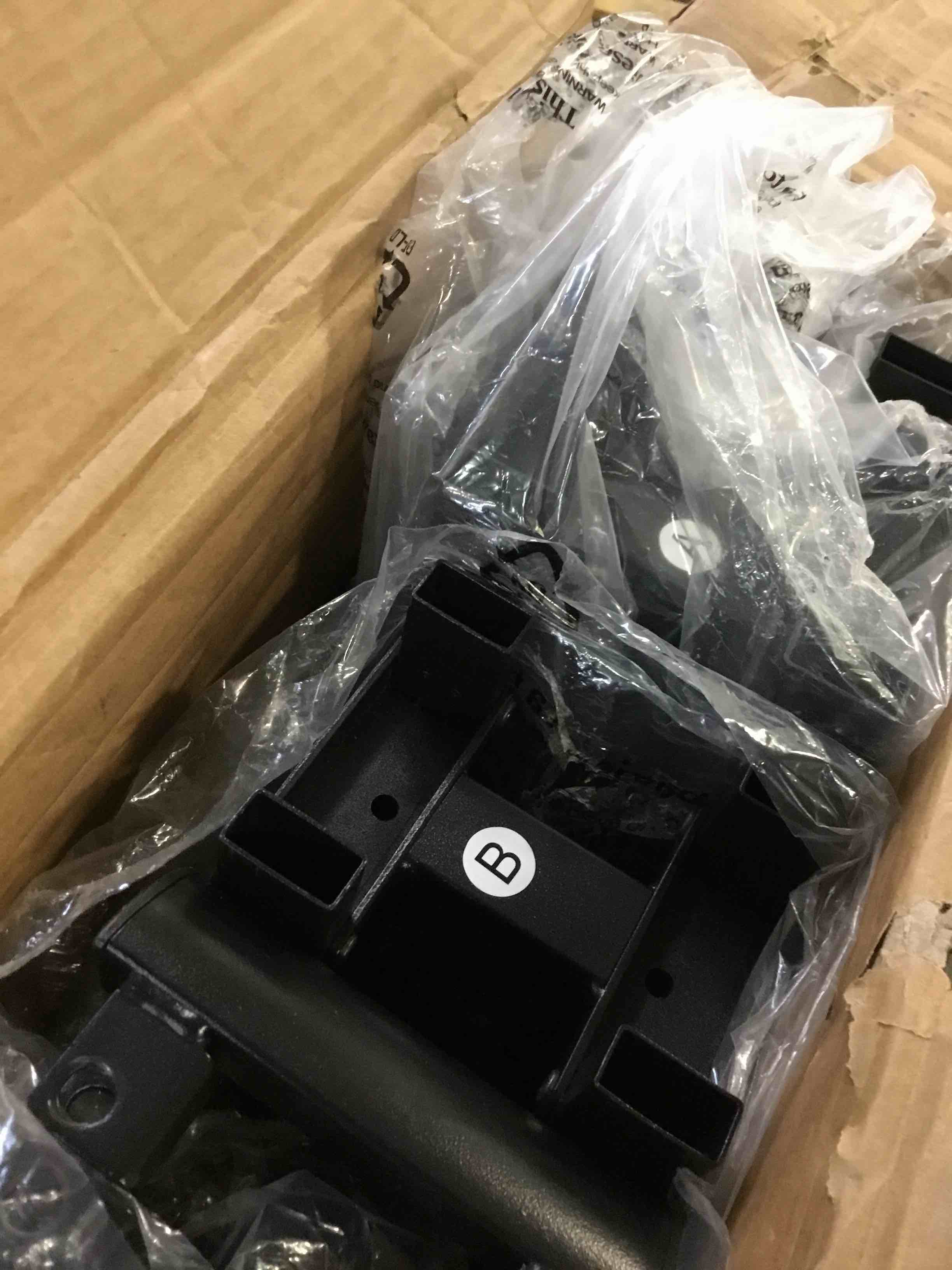 https://s3.amazonaws.com/lotting-images-prod/bidfta/BLU6413018_1718998169130.jpeg