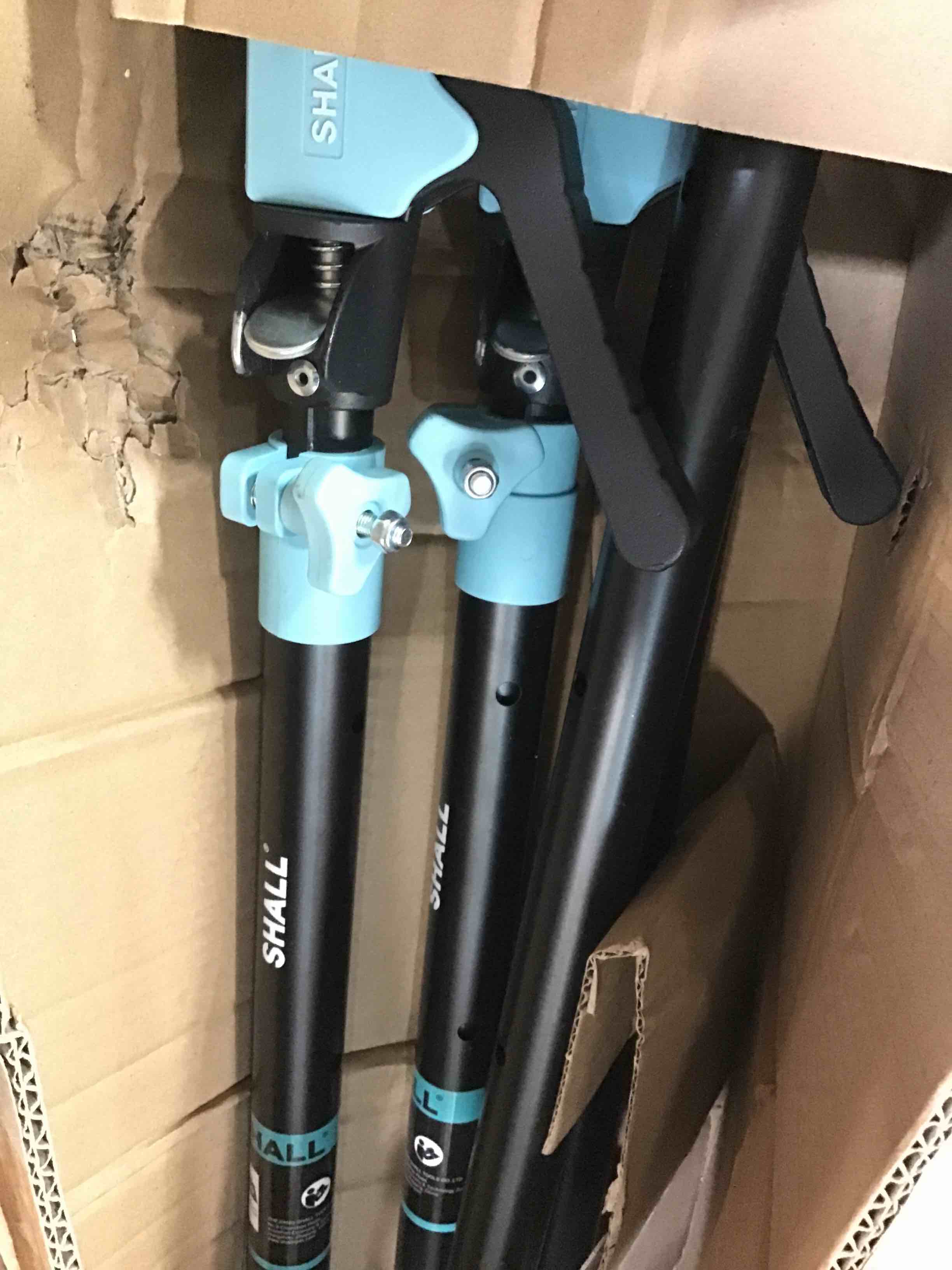 https://s3.amazonaws.com/lotting-images-prod/bidfta/BLU6413319_1719333052109.jpeg