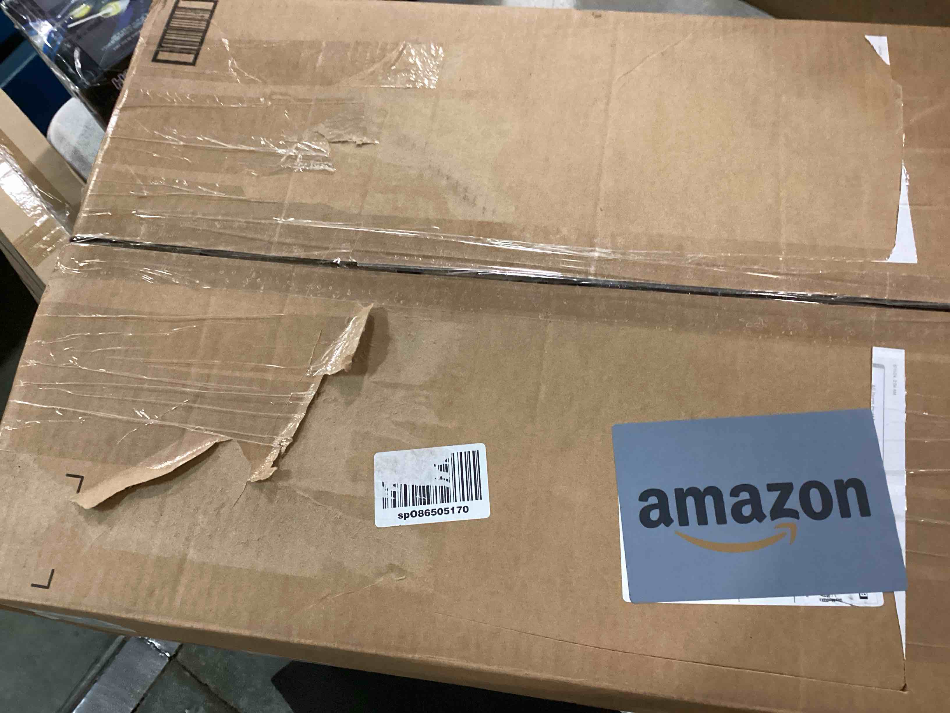 https://s3.amazonaws.com/lotting-images-prod/bidfta/BLU6413515_1719370130906.jpeg