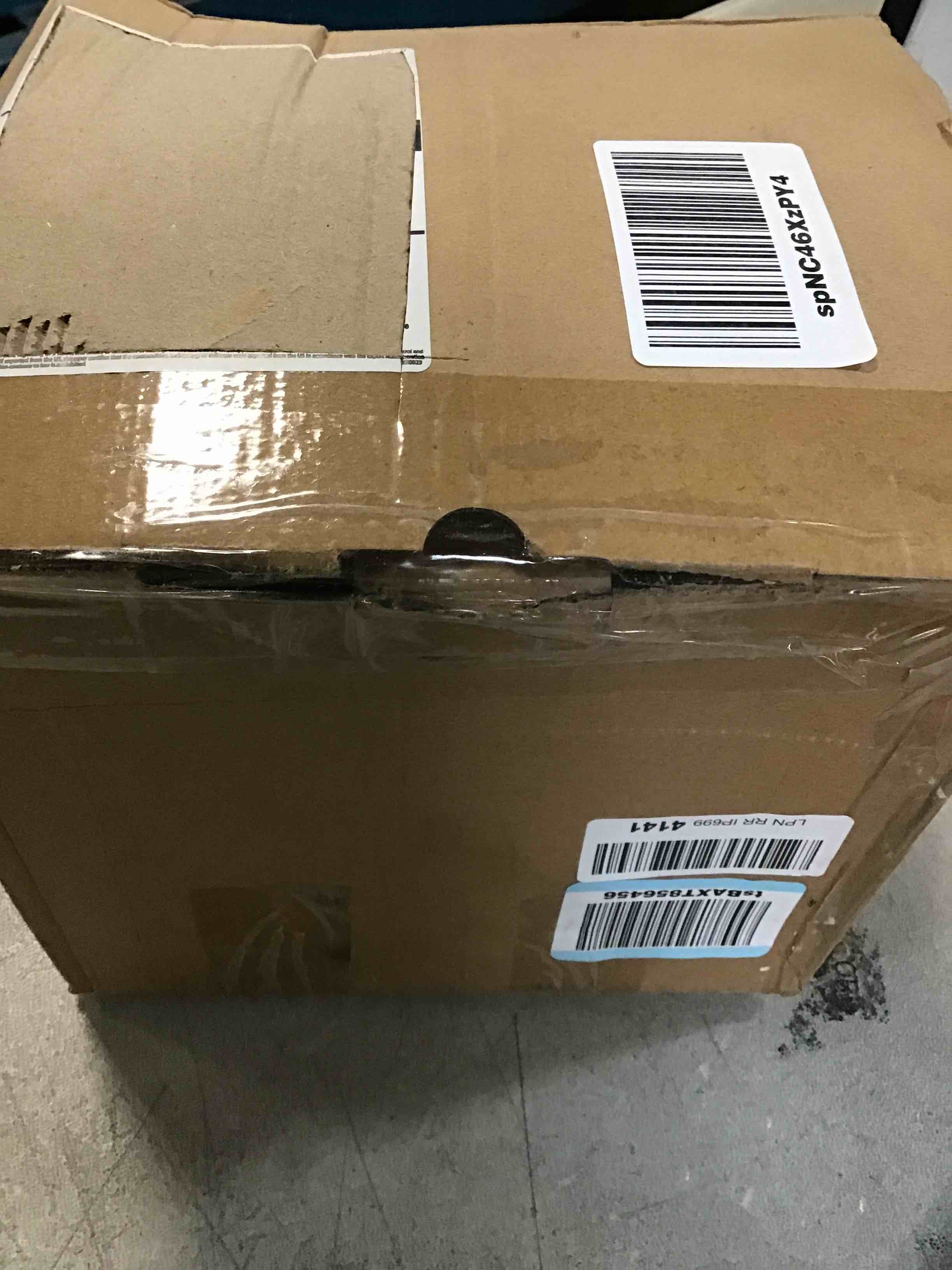 https://s3.amazonaws.com/lotting-images-prod/bidfta/BLU6414189_1719590395405.jpeg