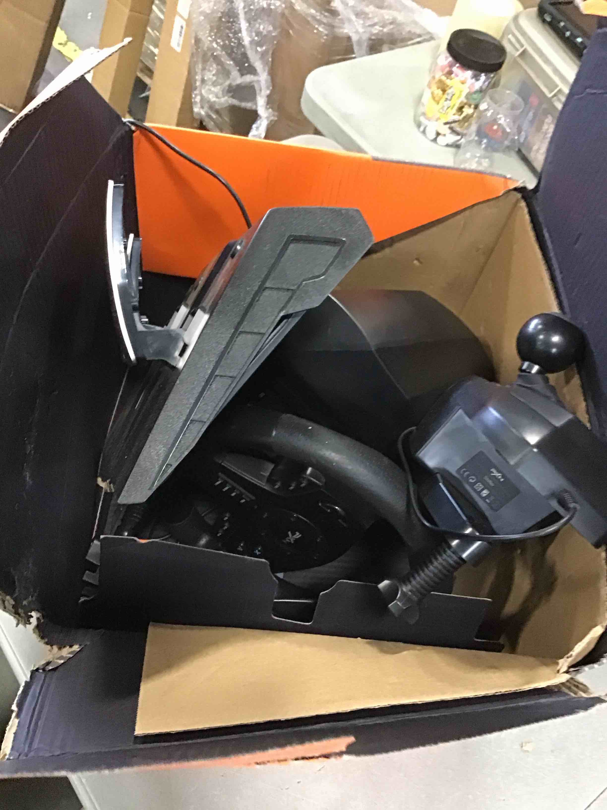https://s3.amazonaws.com/lotting-images-prod/bidfta/BLU6414598_1719257655511.jpeg
