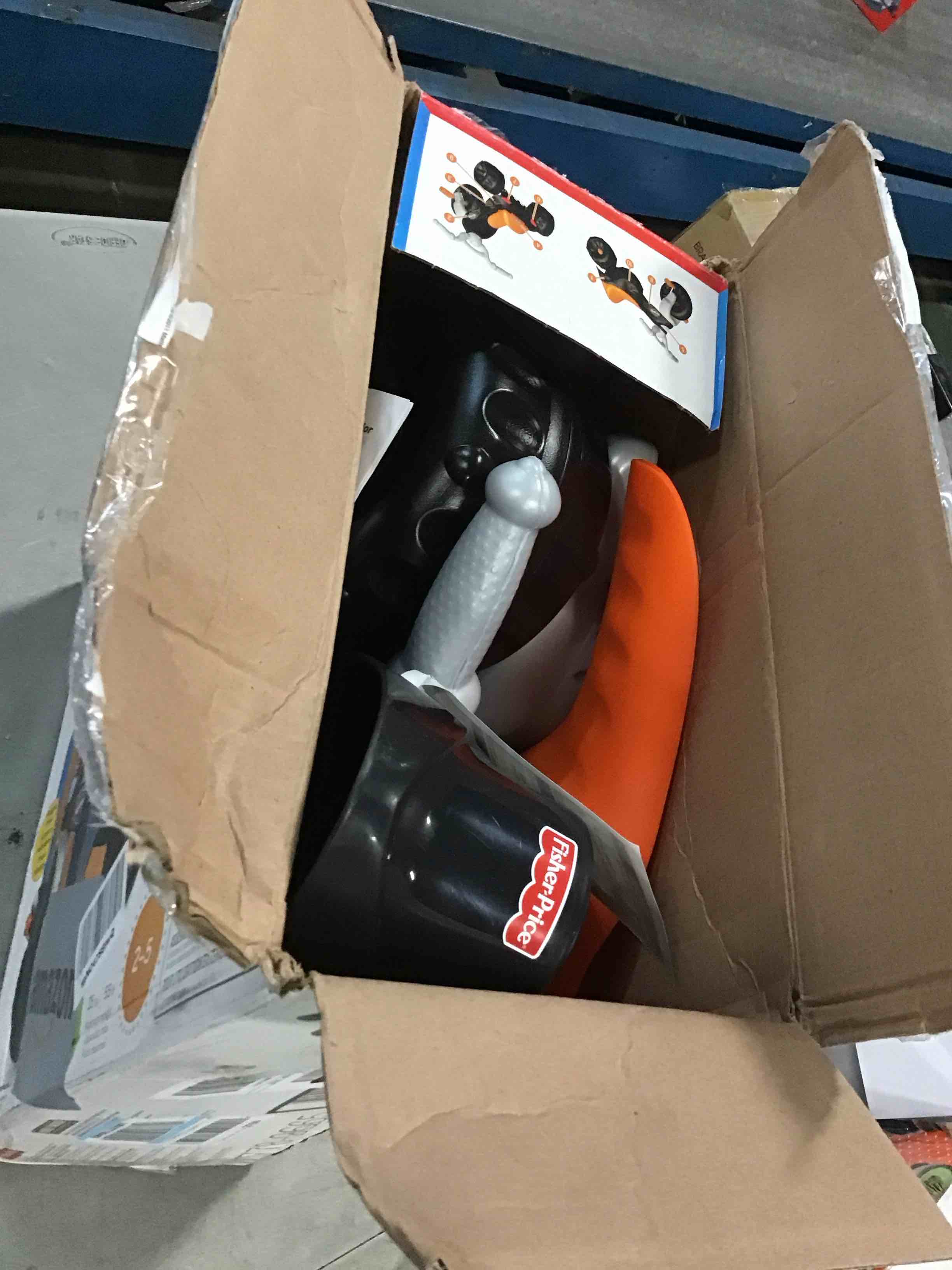 https://s3.amazonaws.com/lotting-images-prod/bidfta/BLU6414832_1719322487330.jpeg