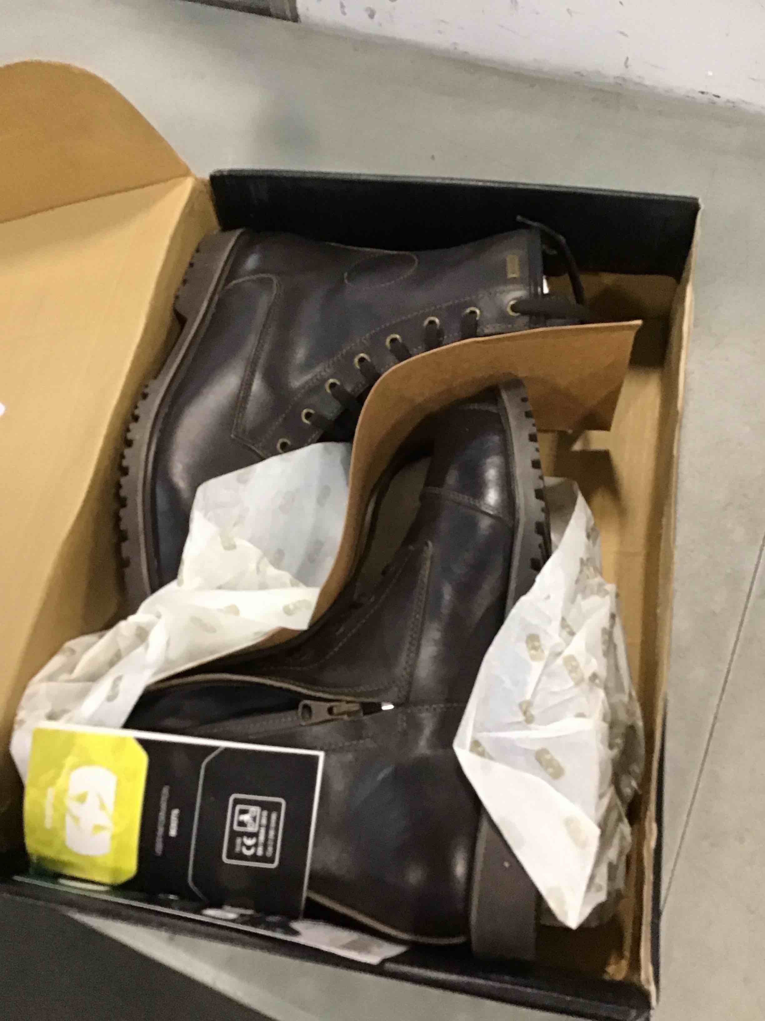 https://s3.amazonaws.com/lotting-images-prod/bidfta/BLU6414844_1719323584794.jpeg