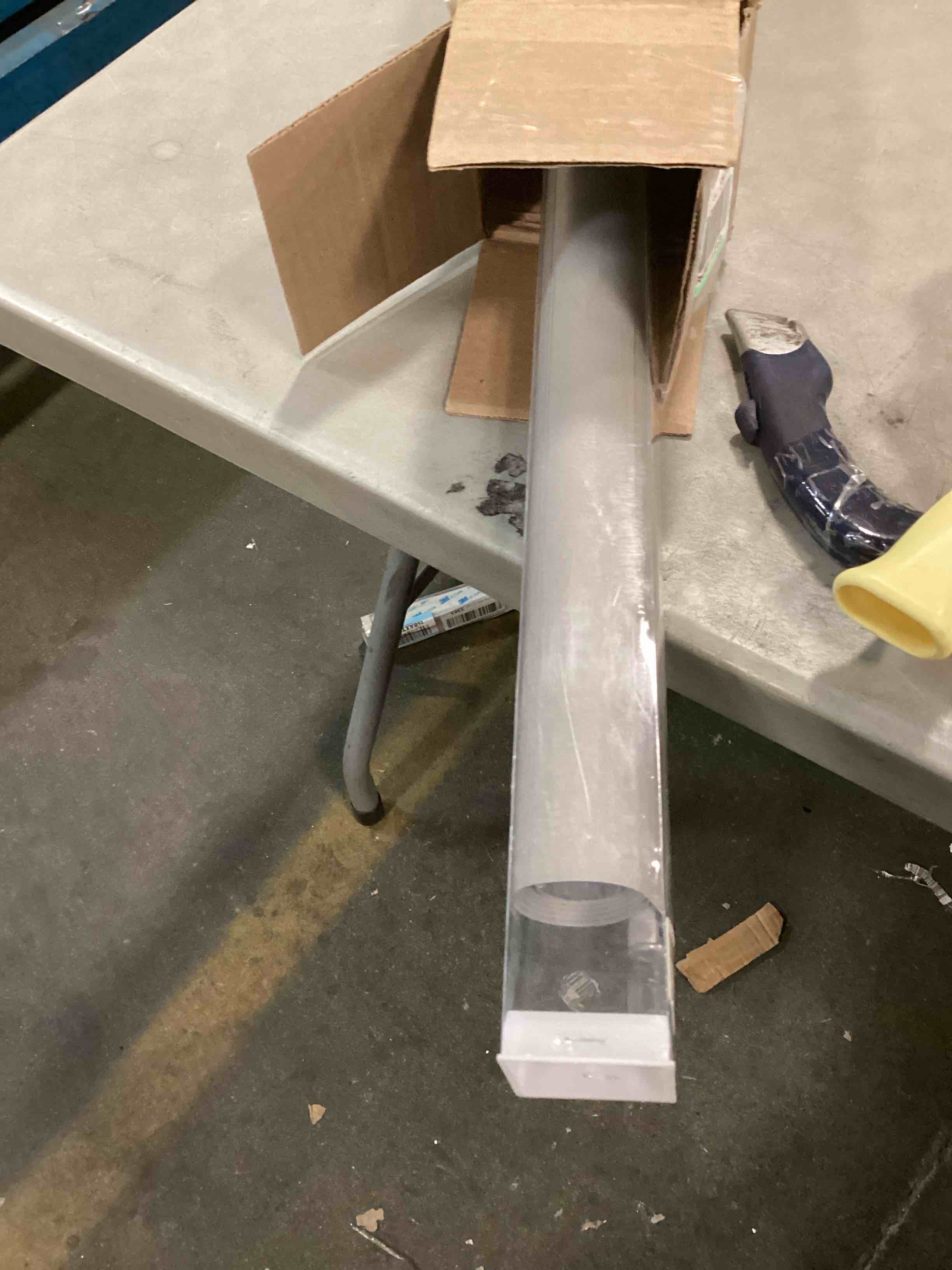 https://s3.amazonaws.com/lotting-images-prod/bidfta/BLU6415149_1719377432357.jpeg