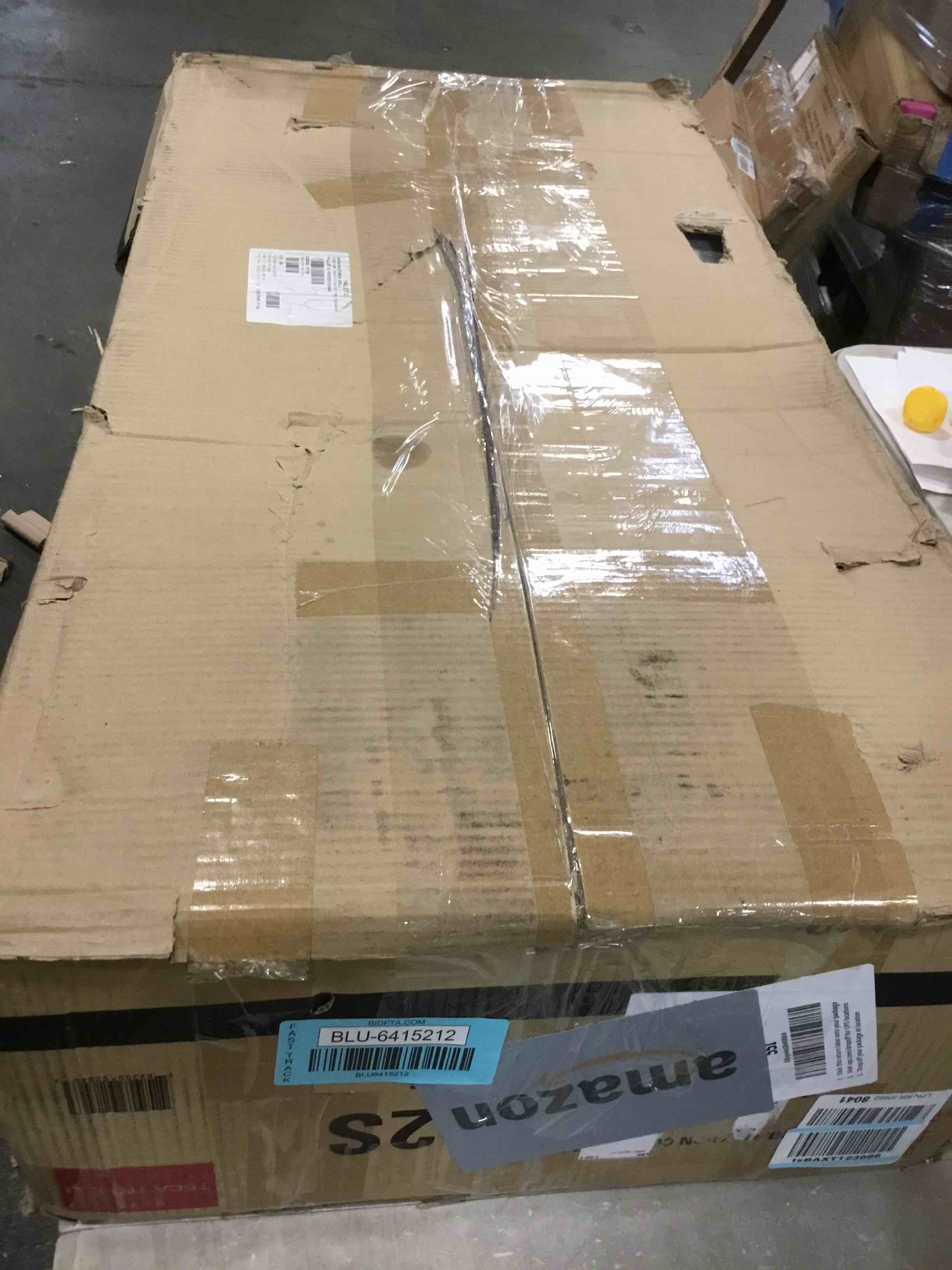 https://s3.amazonaws.com/lotting-images-prod/bidfta/BLU6415212_1719407575132.jpeg