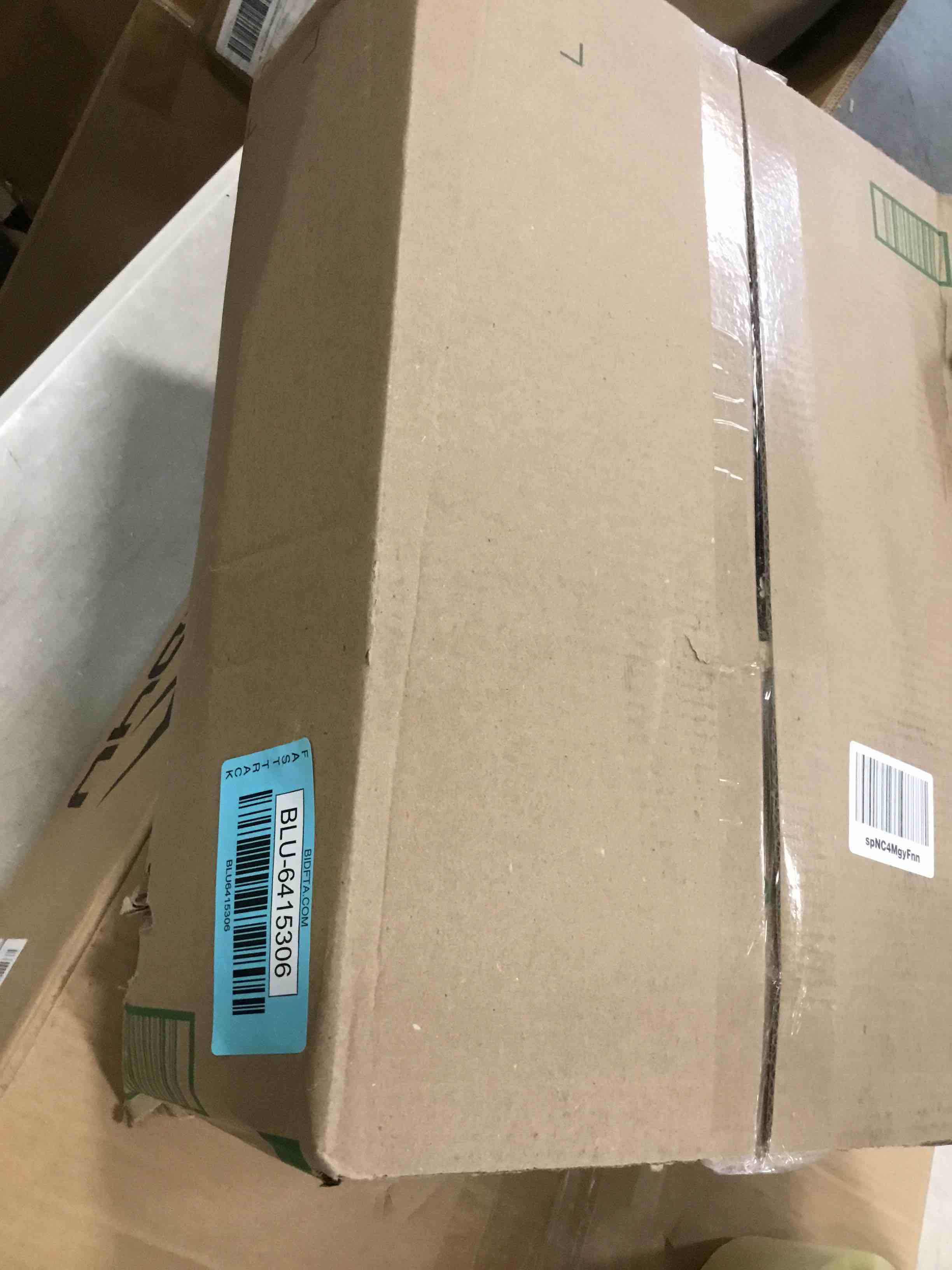 https://s3.amazonaws.com/lotting-images-prod/bidfta/BLU6415306_1719418065636.jpeg