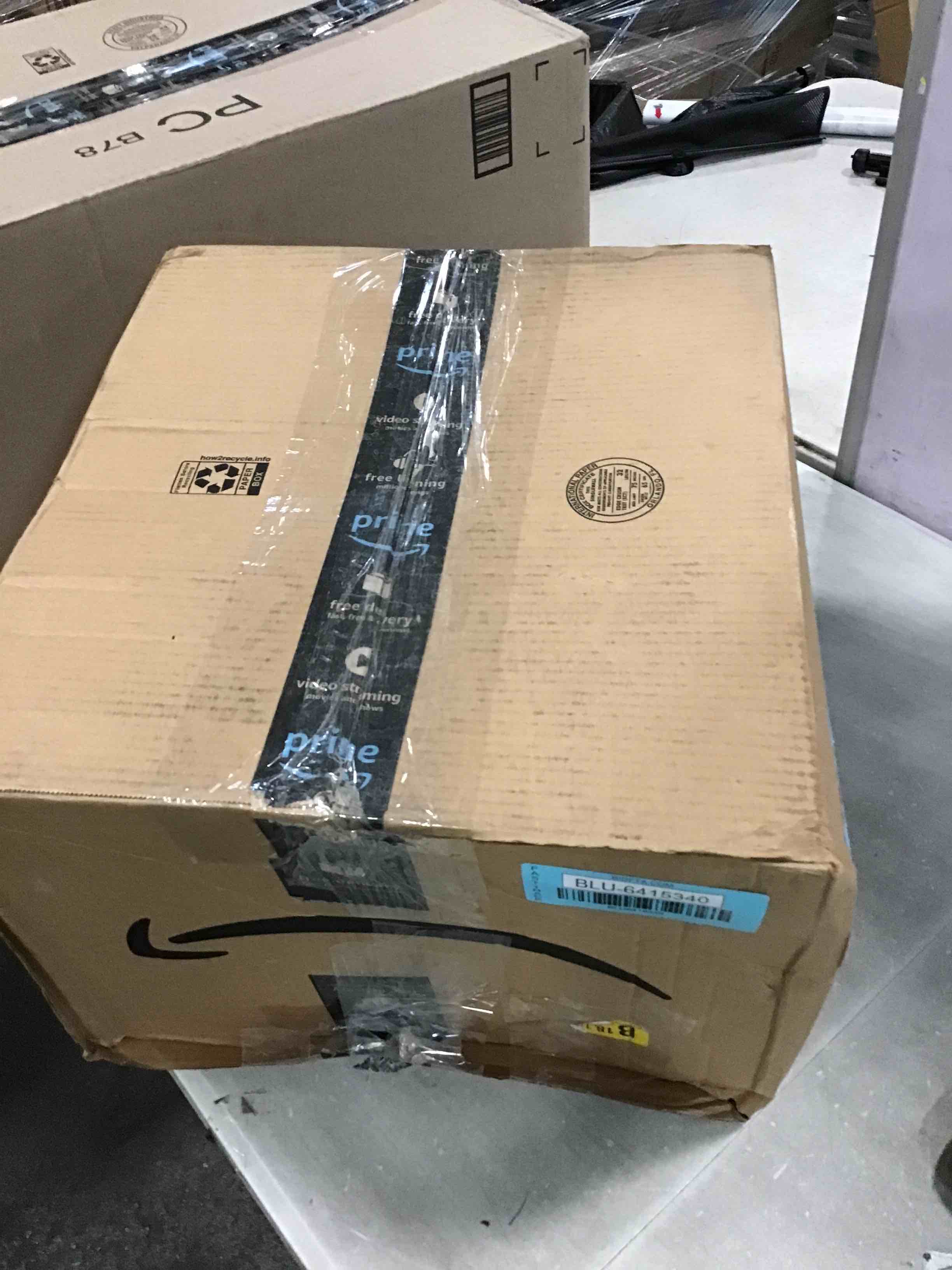 https://s3.amazonaws.com/lotting-images-prod/bidfta/BLU6415340_1719423803734.jpeg