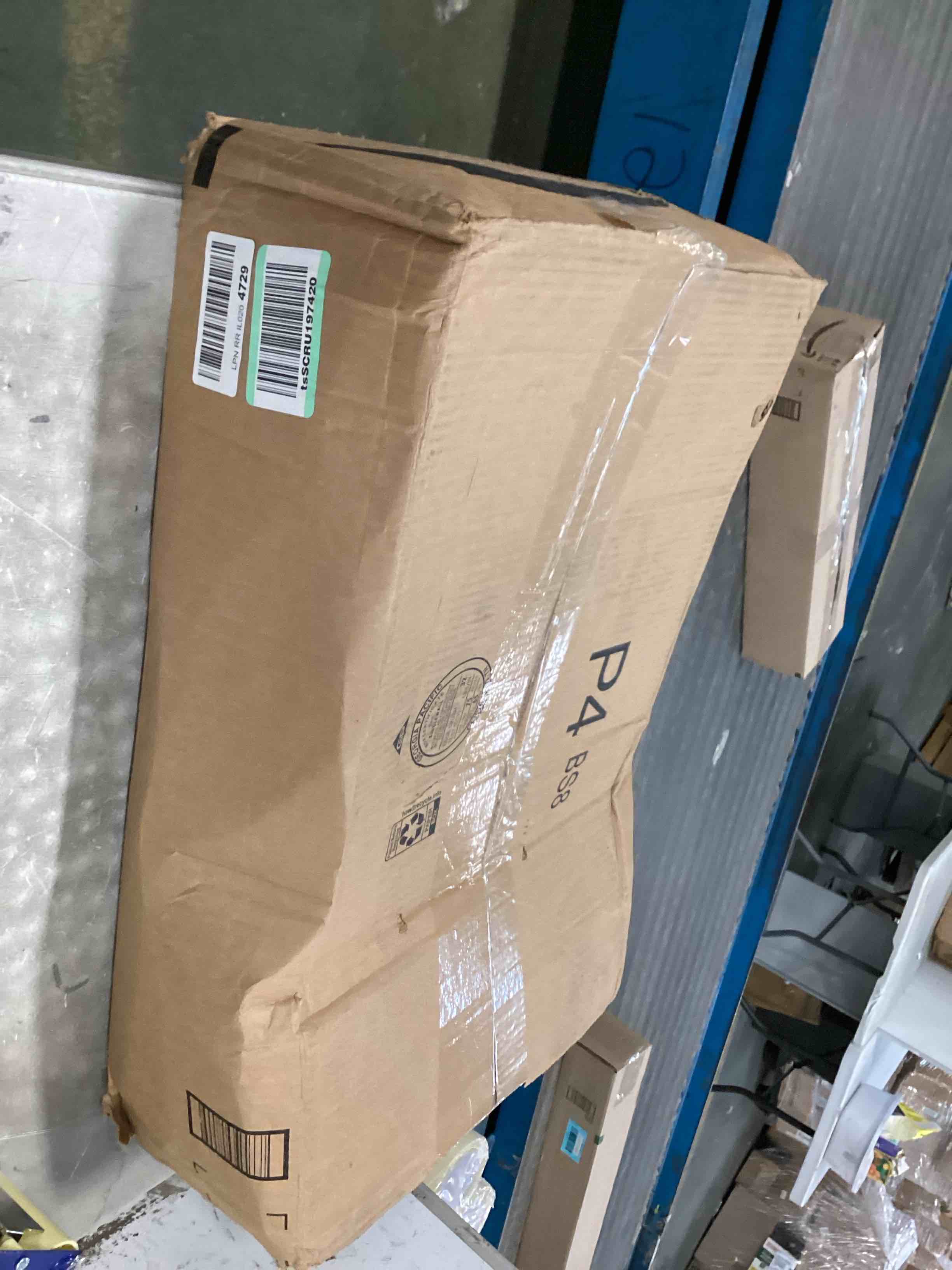 https://s3.amazonaws.com/lotting-images-prod/bidfta/BLU6415486_1719968172855.jpeg
