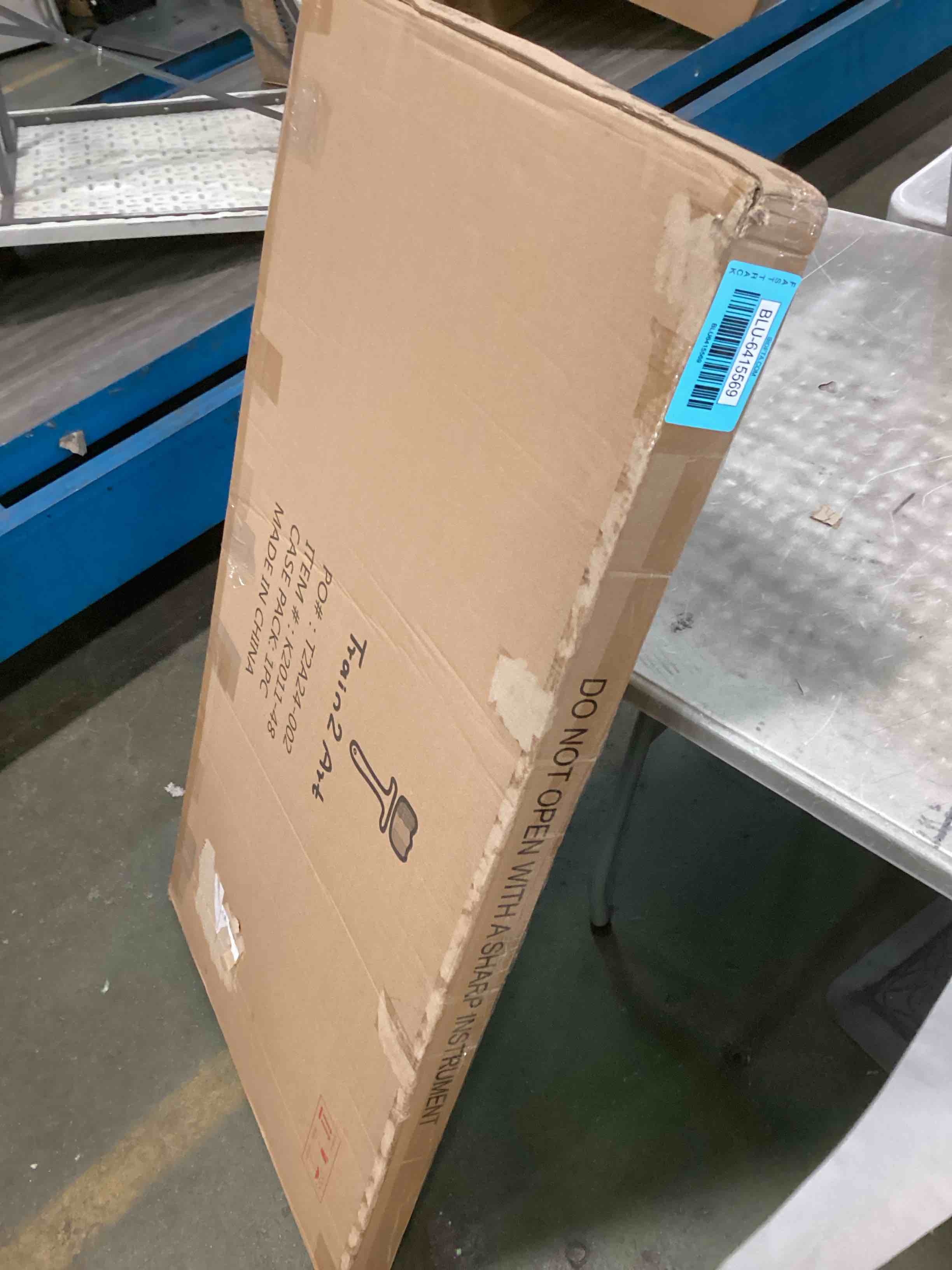 https://s3.amazonaws.com/lotting-images-prod/bidfta/BLU6415569_1720008069277.jpeg