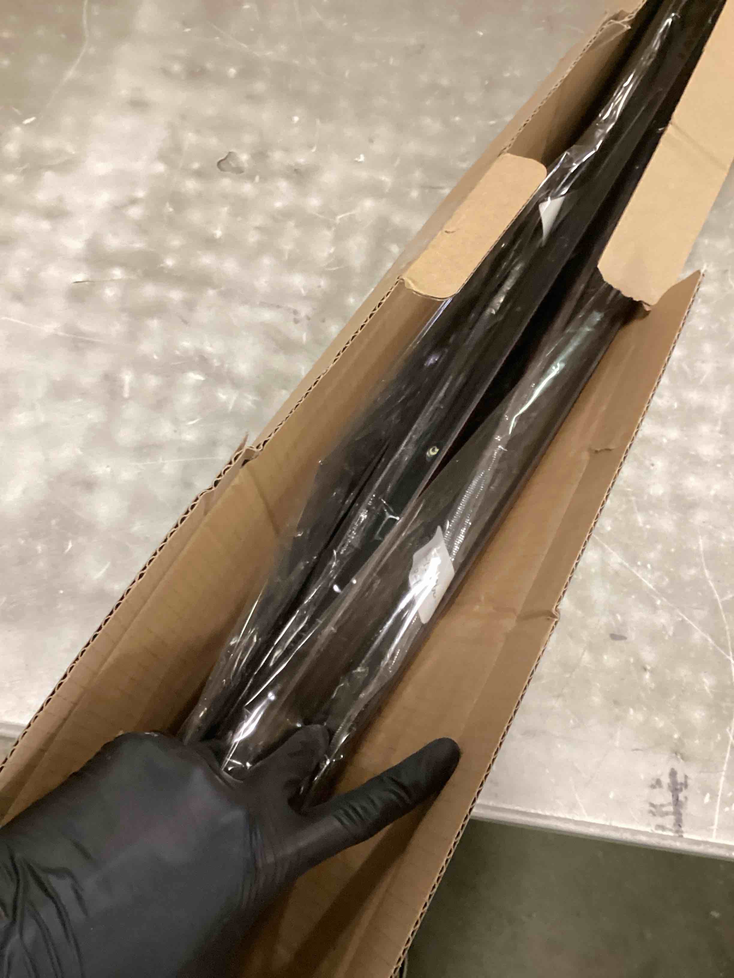 https://s3.amazonaws.com/lotting-images-prod/bidfta/BLU6415582_1720009246735.jpeg