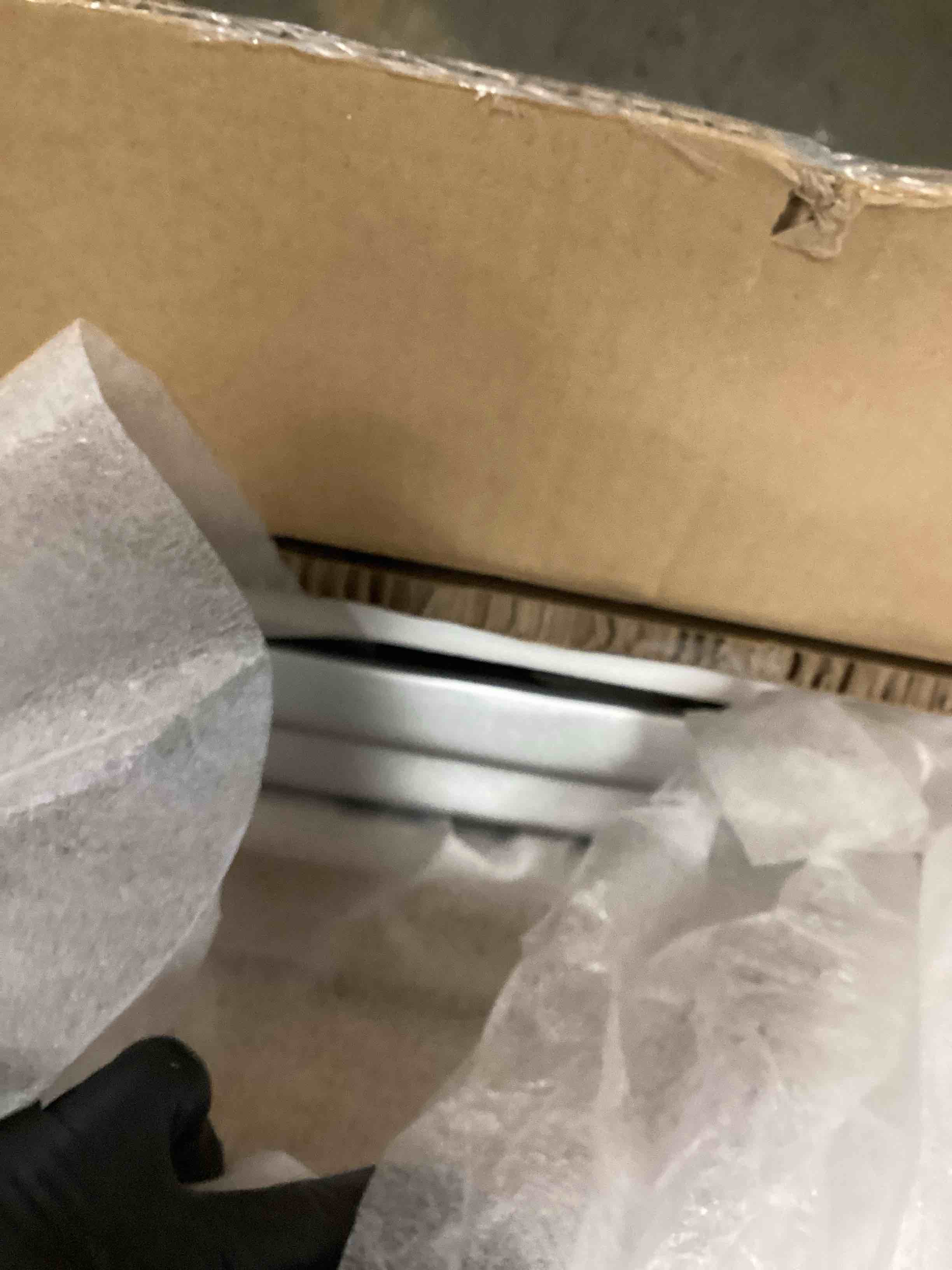 https://s3.amazonaws.com/lotting-images-prod/bidfta/BLU6415635_1720016691147.jpeg