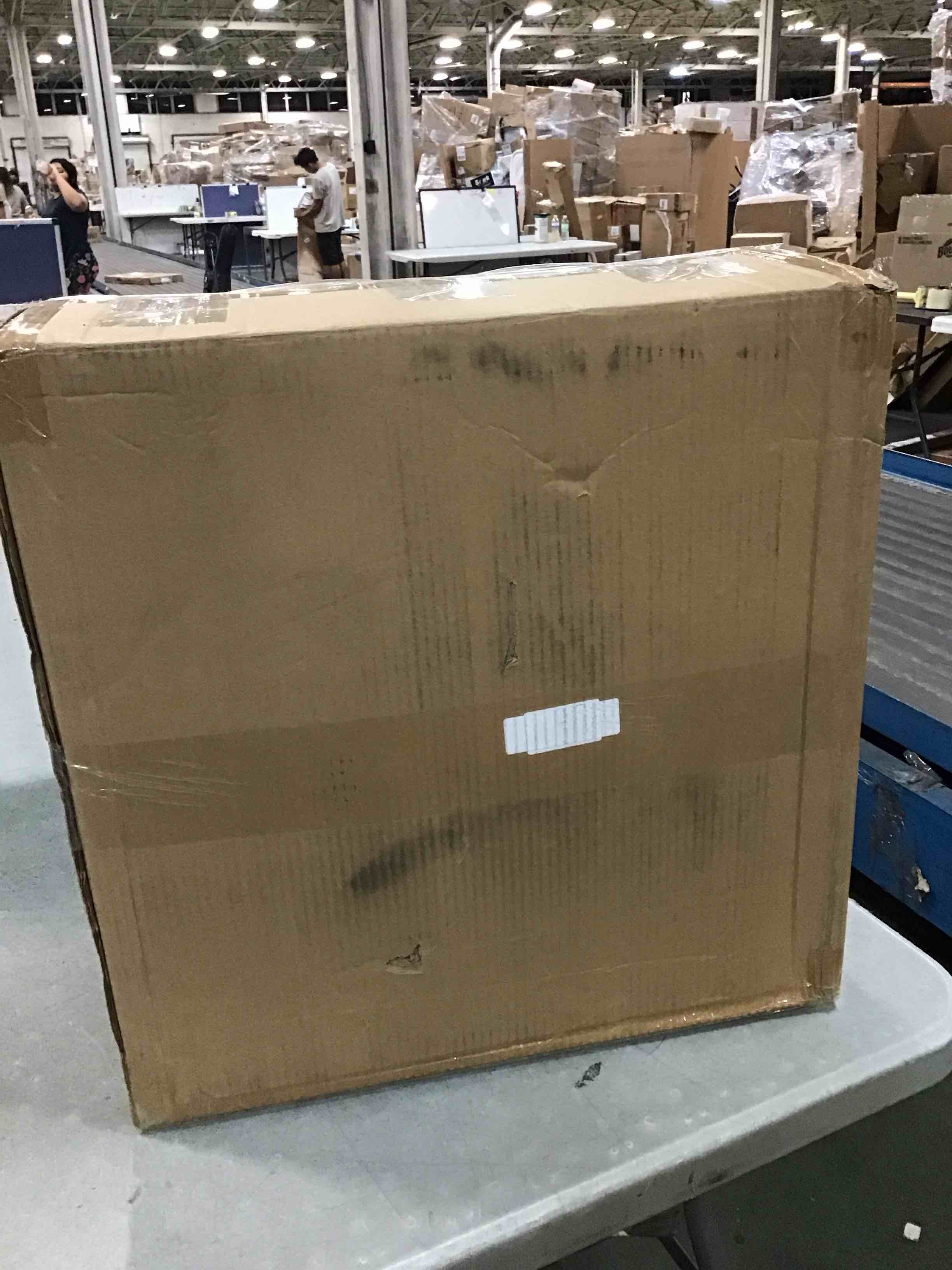 https://s3.amazonaws.com/lotting-images-prod/bidfta/BLU6415832_1720670474418.jpeg