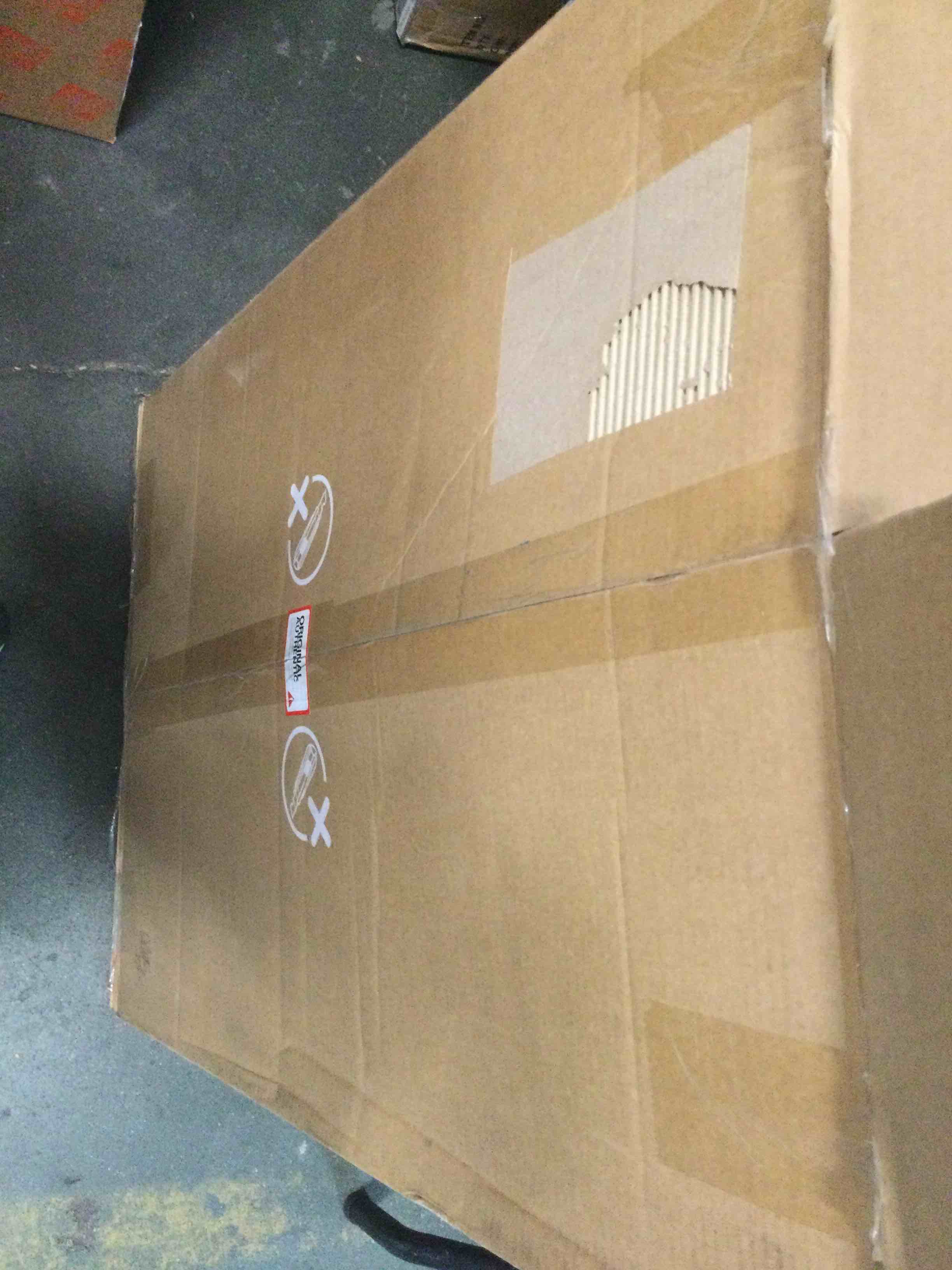 https://s3.amazonaws.com/lotting-images-prod/bidfta/BLU6418587_1722381636305.jpeg