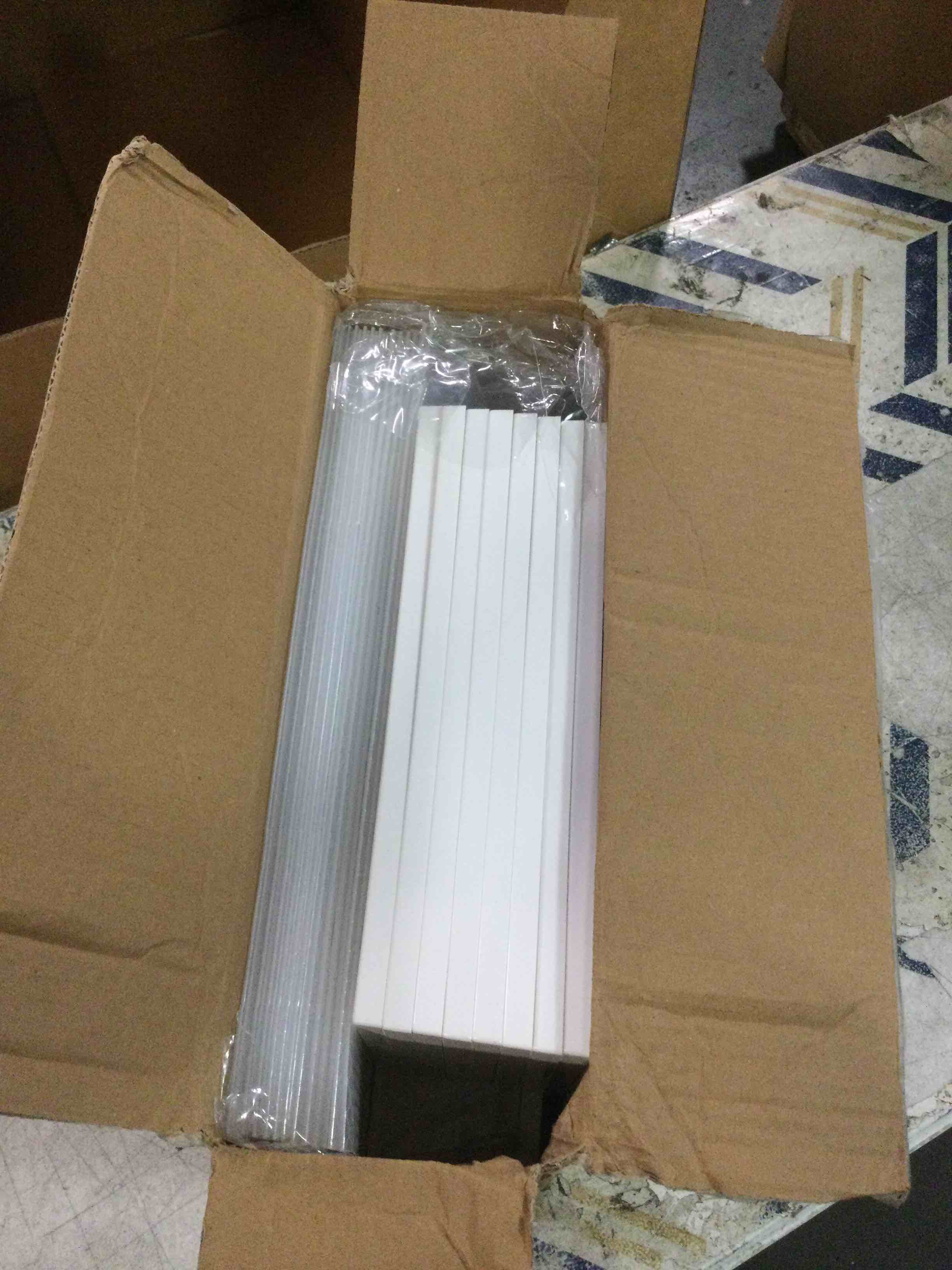 https://s3.amazonaws.com/lotting-images-prod/bidfta/BLU6418638_1722081553109.jpeg