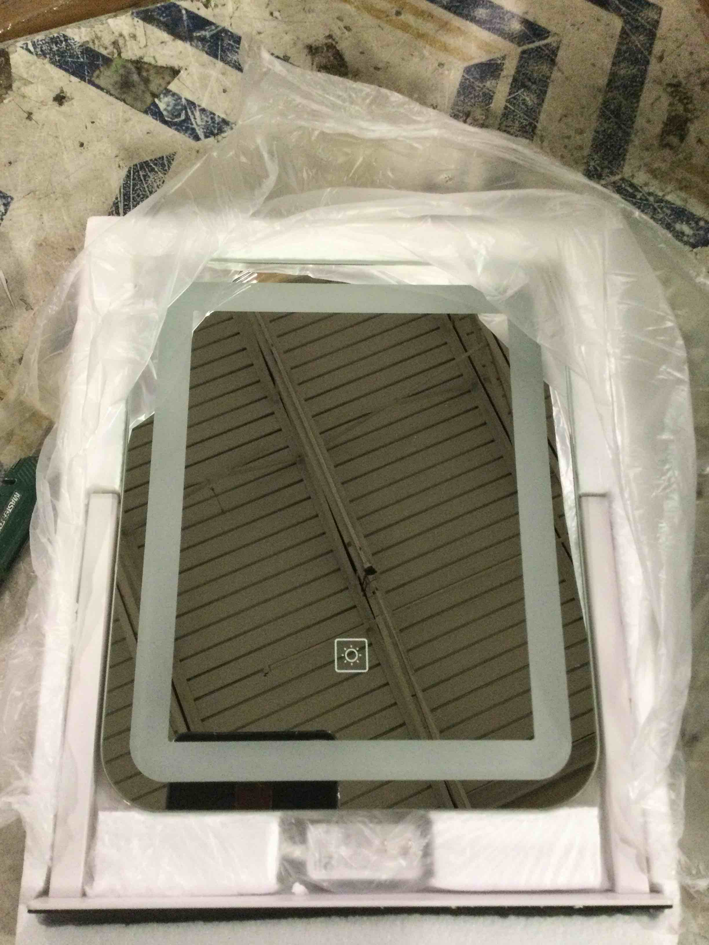 https://s3.amazonaws.com/lotting-images-prod/bidfta/BLU6418656_1722080686012.jpeg