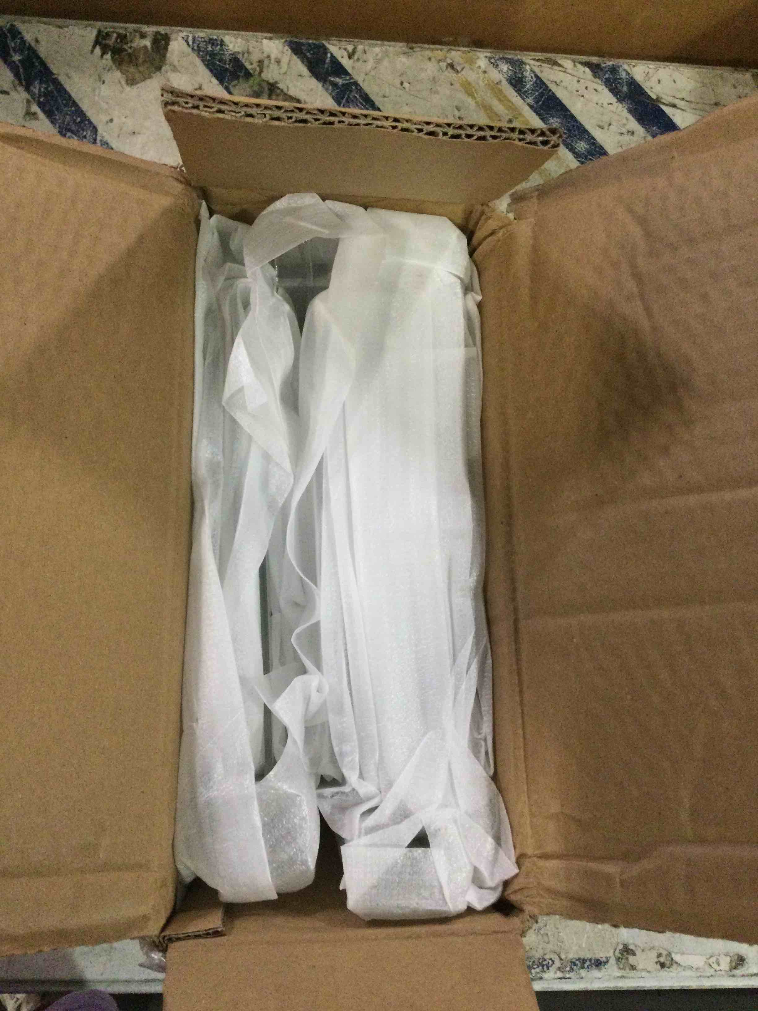 https://s3.amazonaws.com/lotting-images-prod/bidfta/BLU6418702_1722085072949.jpeg