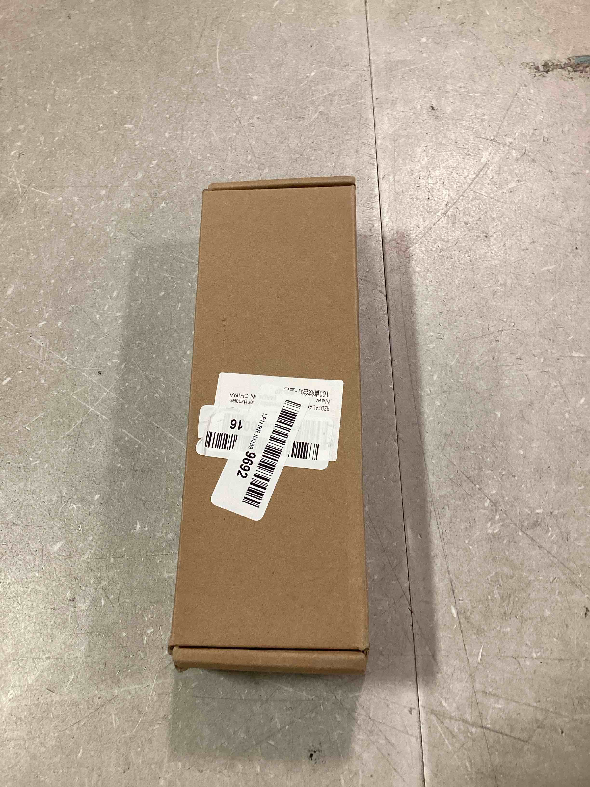 https://s3.amazonaws.com/lotting-images-prod/bidfta/BLU6418912_1722264042230.jpeg