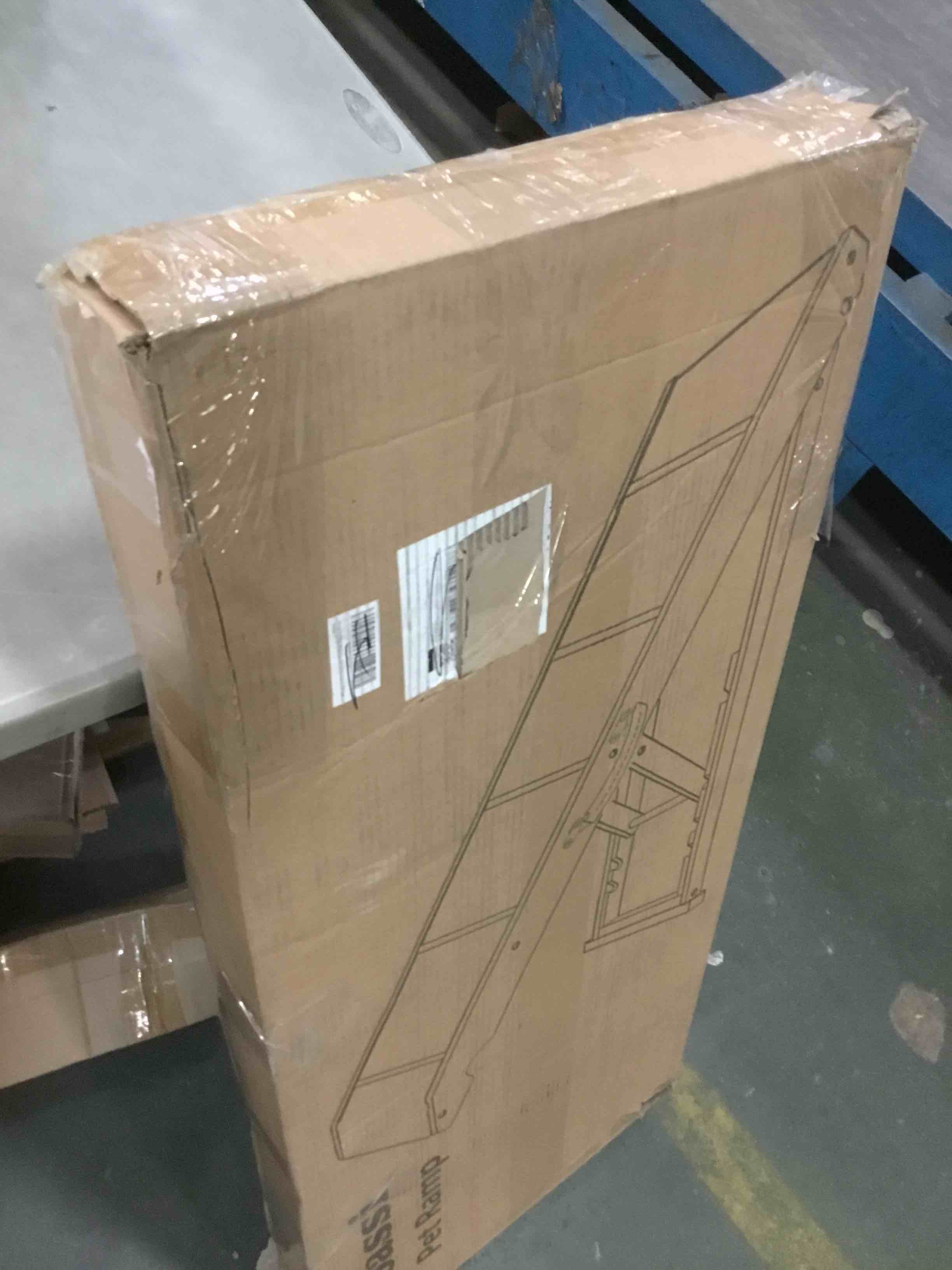 https://s3.amazonaws.com/lotting-images-prod/bidfta/BLU6418951_1715622087537.jpeg