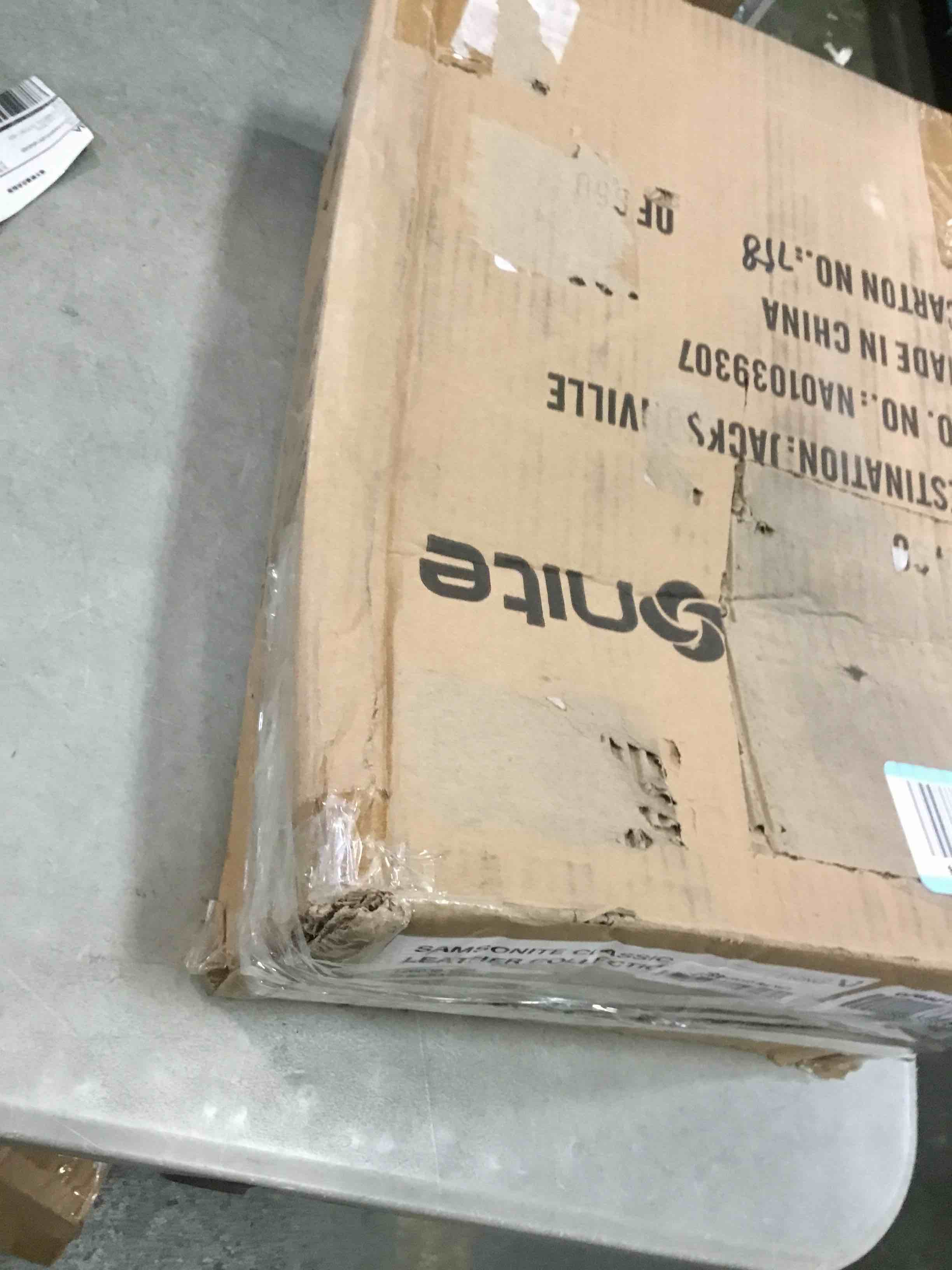 https://s3.amazonaws.com/lotting-images-prod/bidfta/BLU6418958_1715622809360.jpeg