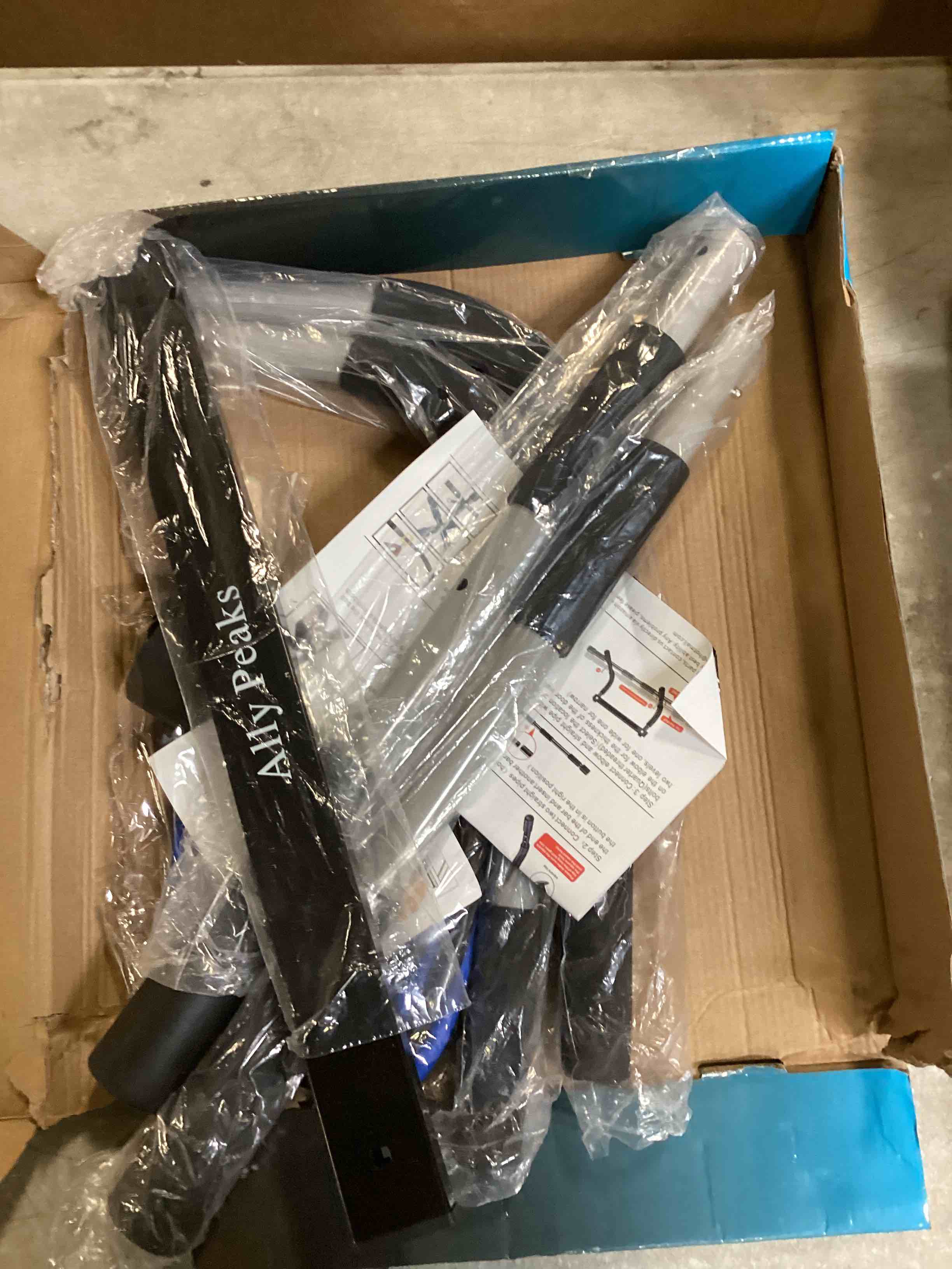 https://s3.amazonaws.com/lotting-images-prod/bidfta/BLU6419177_1716907257081.jpeg