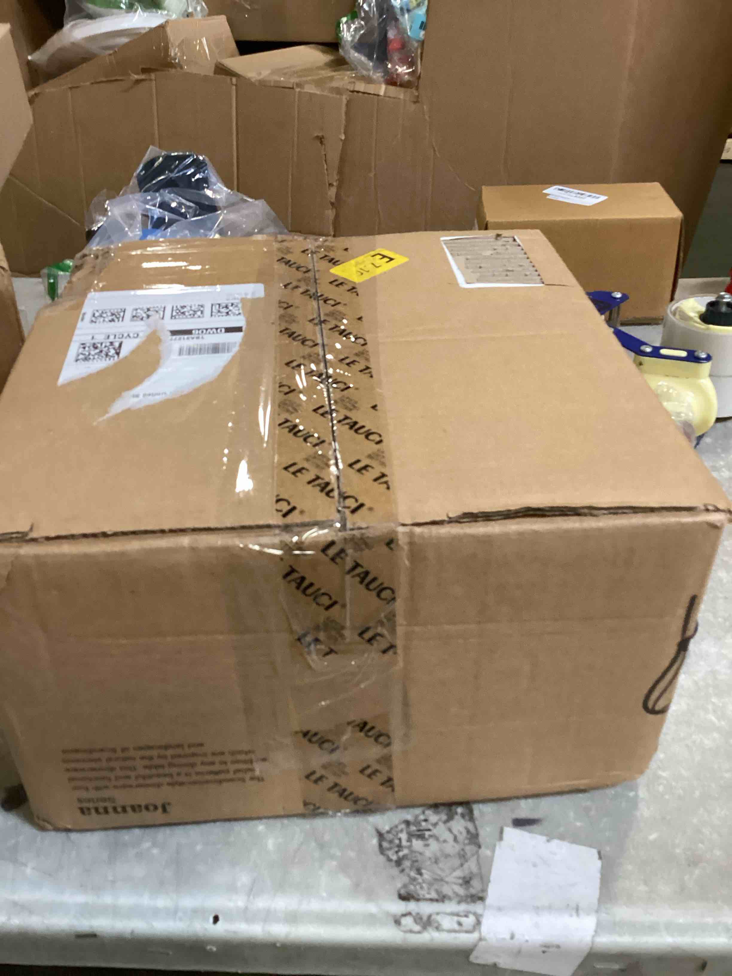 https://s3.amazonaws.com/lotting-images-prod/bidfta/BLU6419416_1717013248711.jpeg