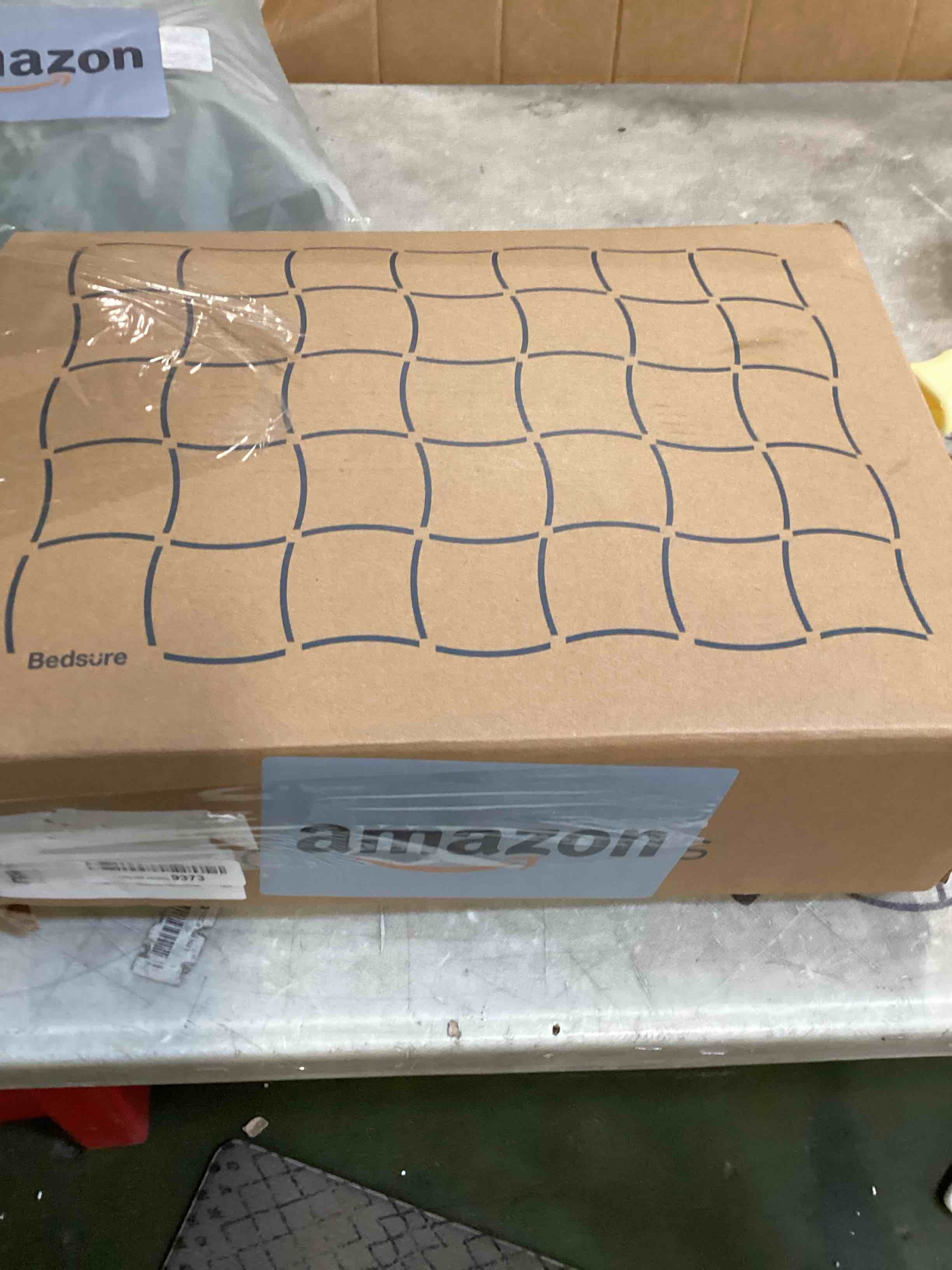 https://s3.amazonaws.com/lotting-images-prod/bidfta/BLU6419950_1717599061416.jpeg