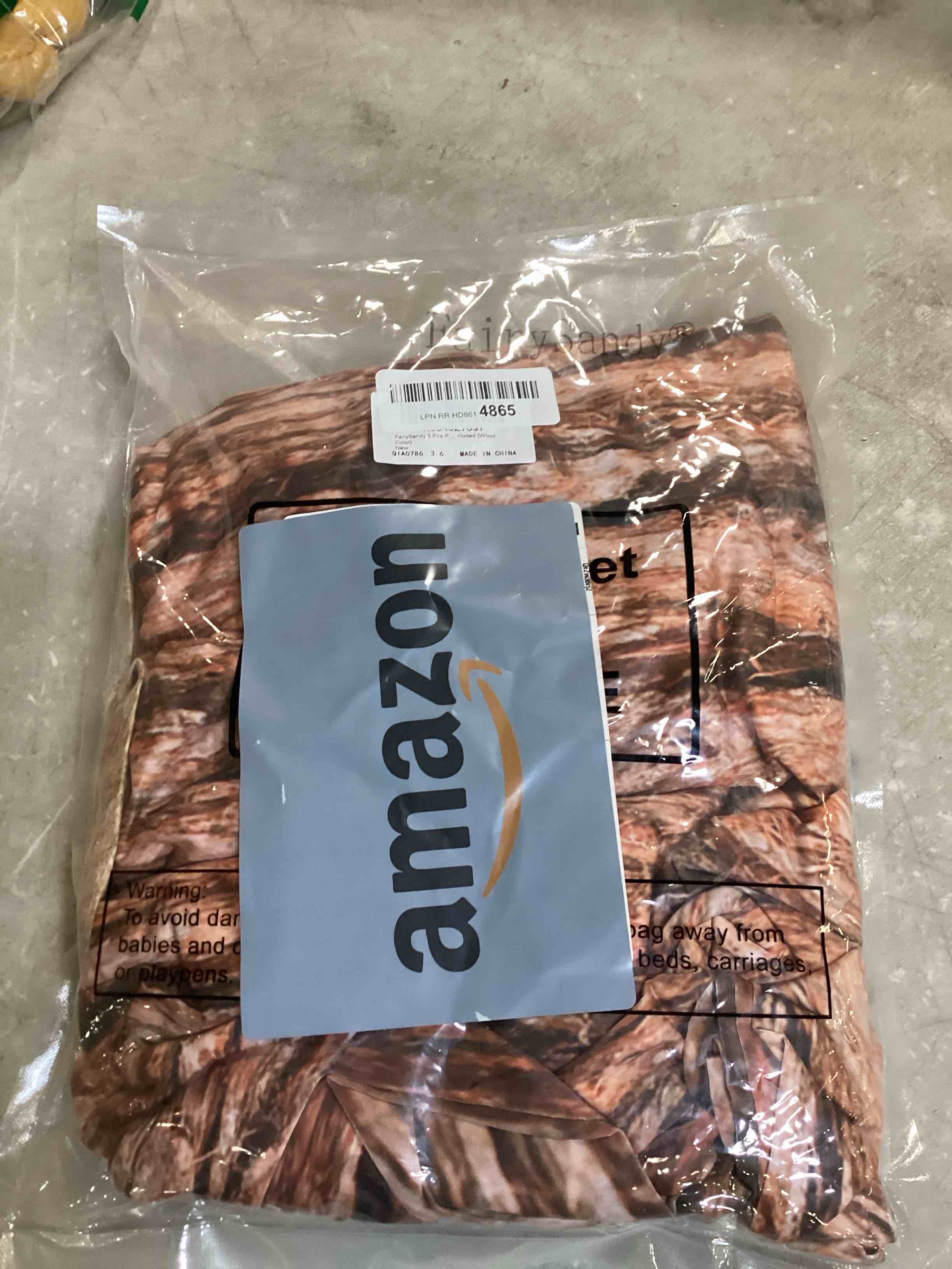 https://s3.amazonaws.com/lotting-images-prod/bidfta/BLU6420011_1717607190594.jpeg