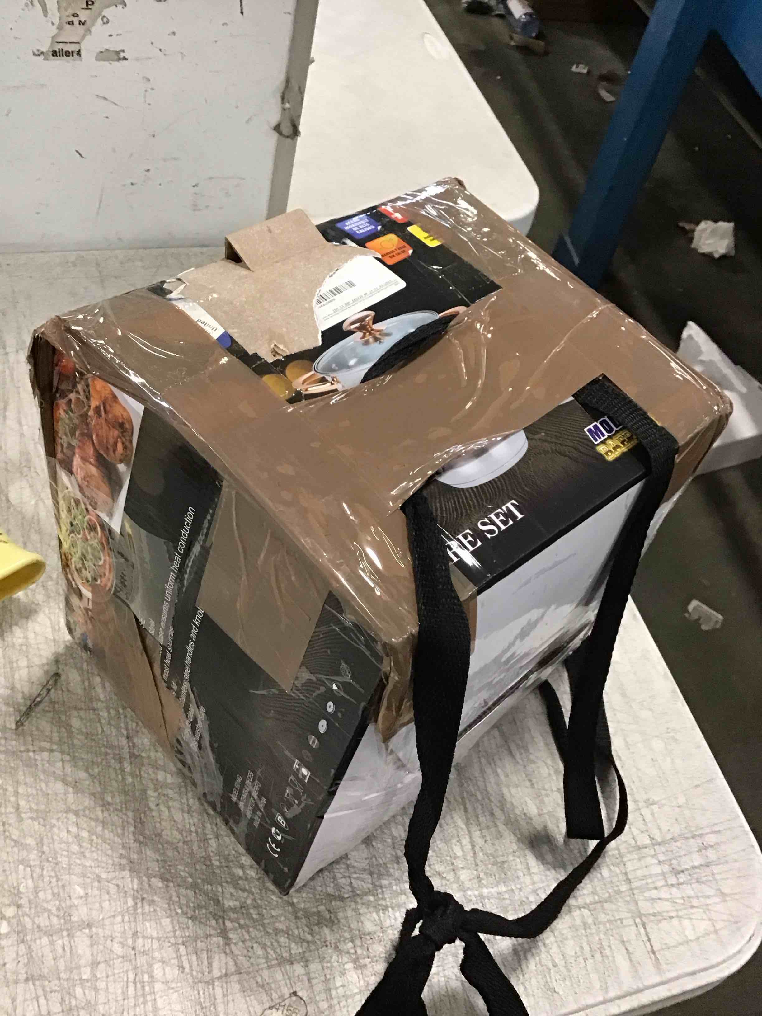 https://s3.amazonaws.com/lotting-images-prod/bidfta/BLU6420483_1715622104697.jpeg
