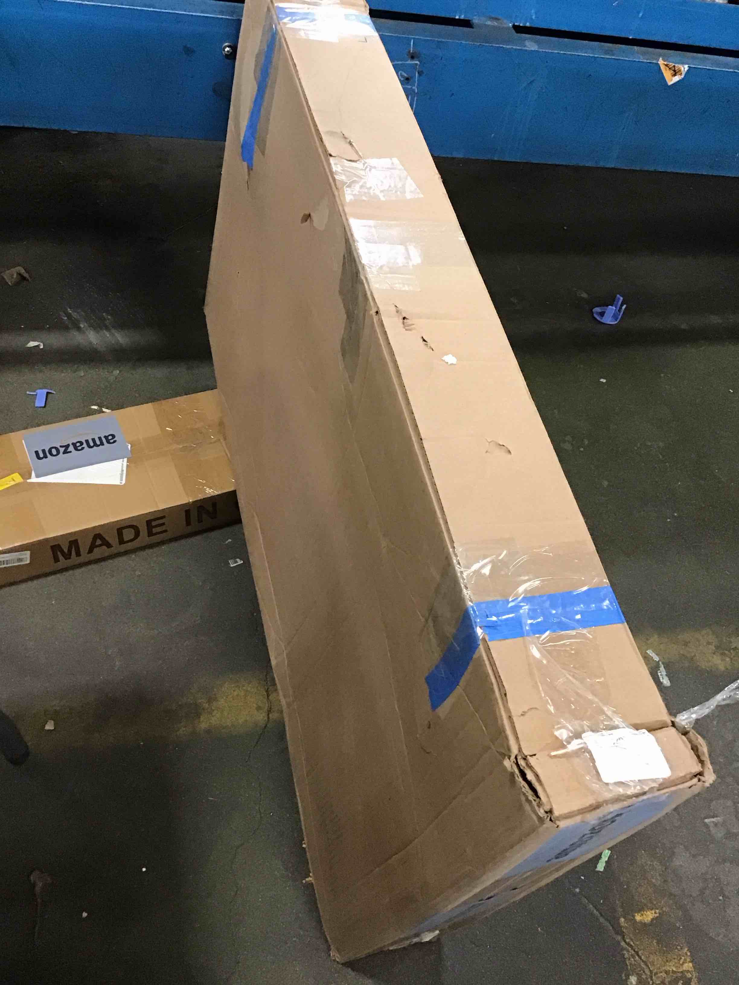 https://s3.amazonaws.com/lotting-images-prod/bidfta/BLU6420499_1715630134331.jpeg