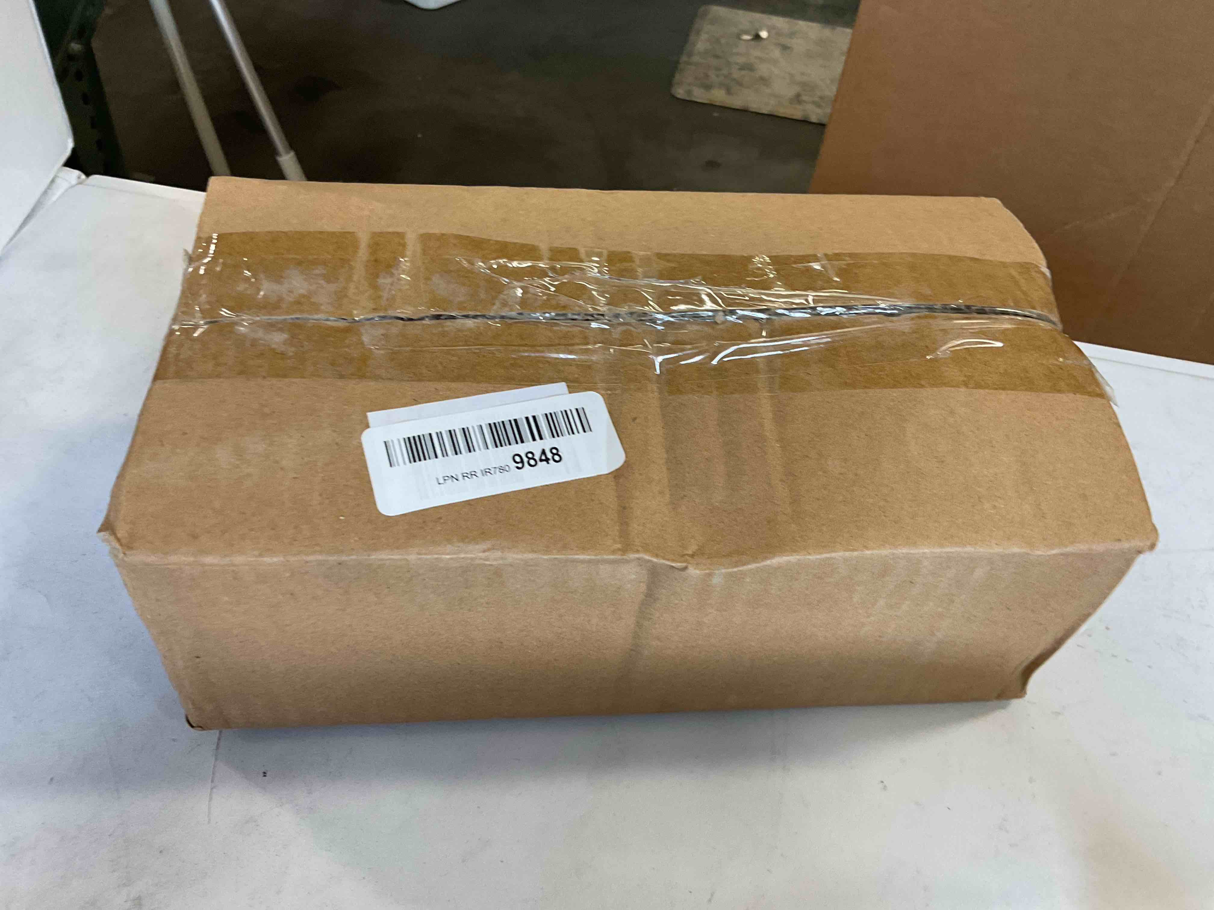 https://s3.amazonaws.com/lotting-images-prod/bidfta/BLU6428166_1718144357535.jpeg