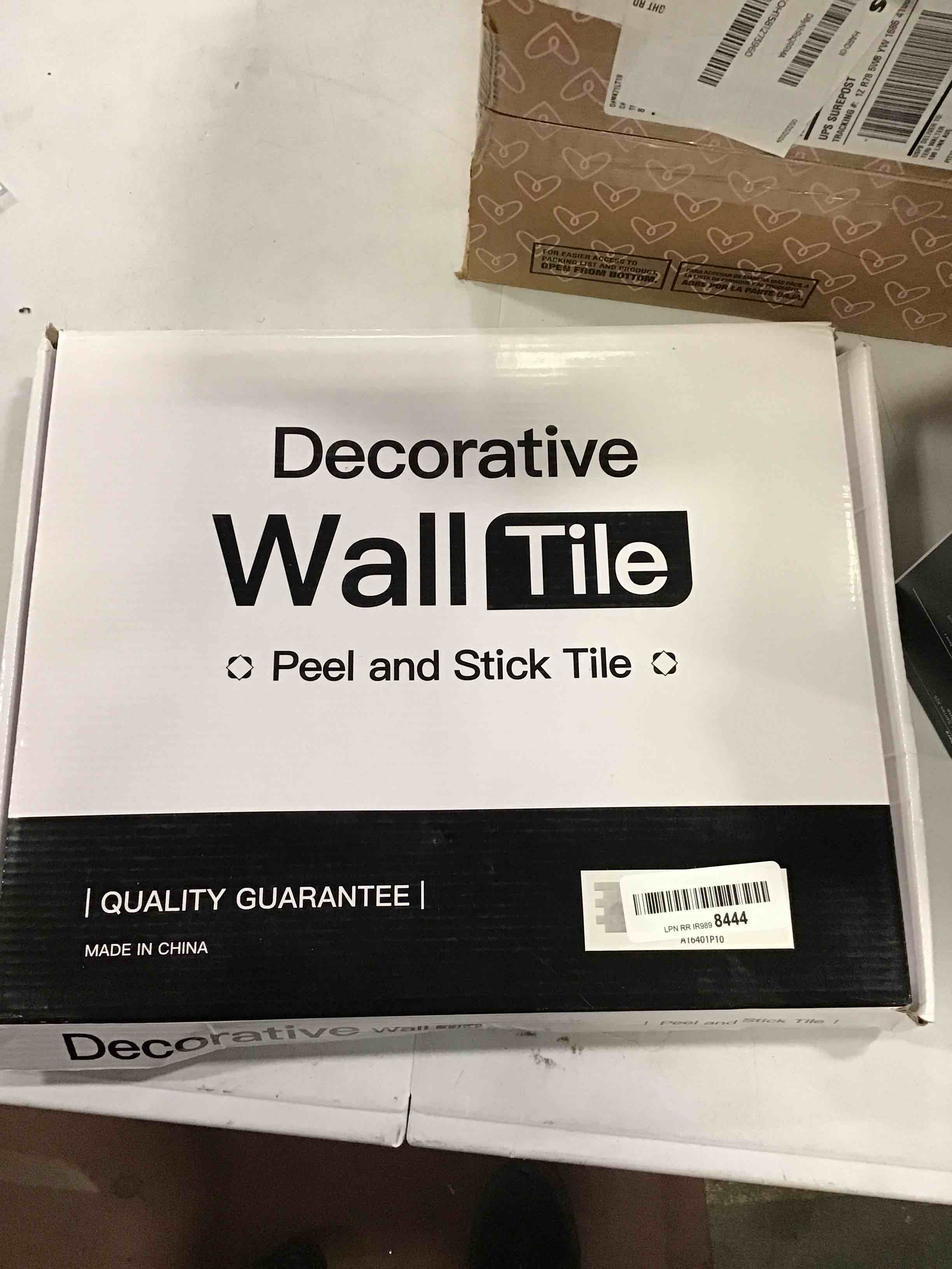 peel and stick tile A16401P10