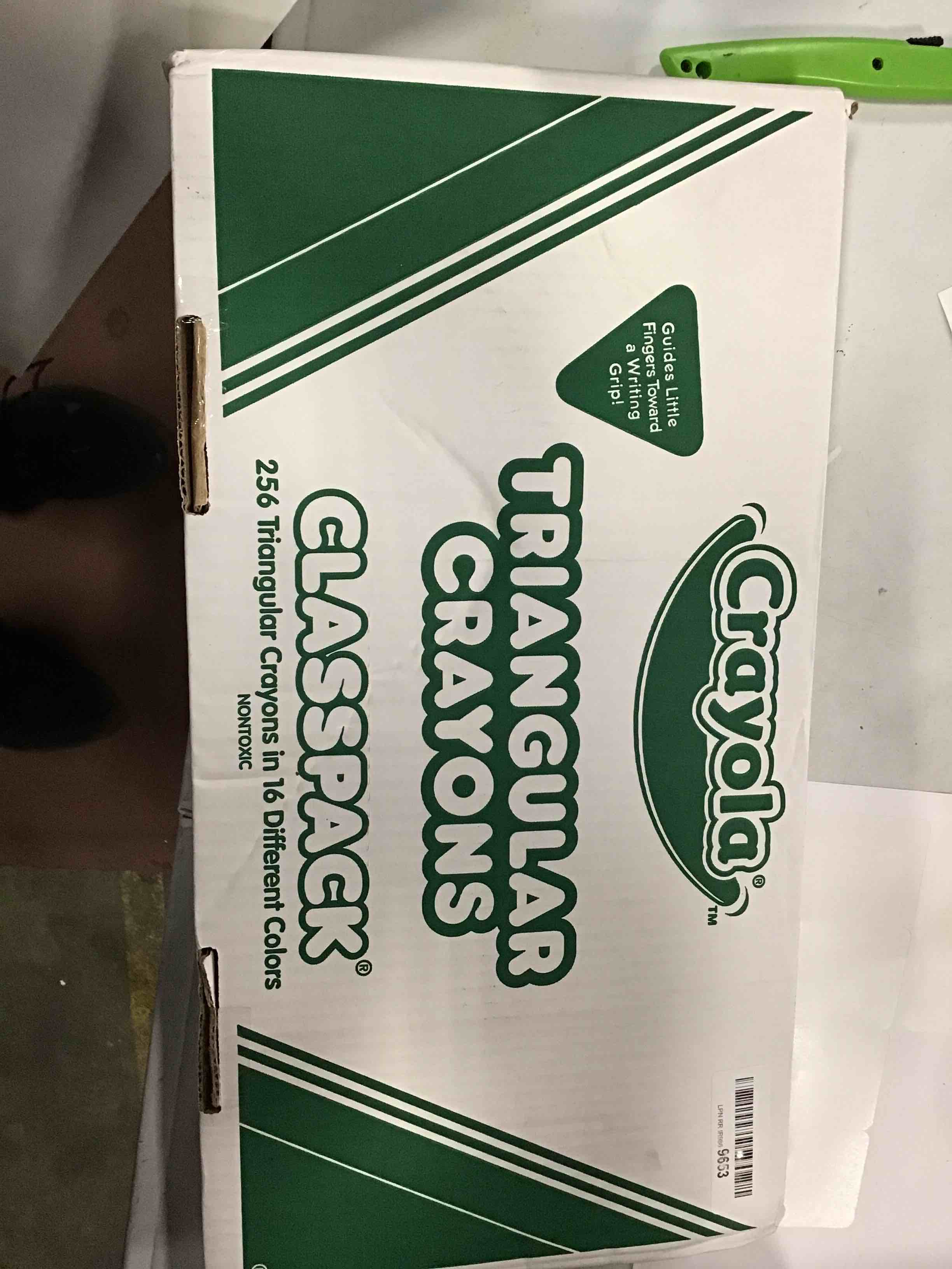 triangular crayons 256 16 different colors