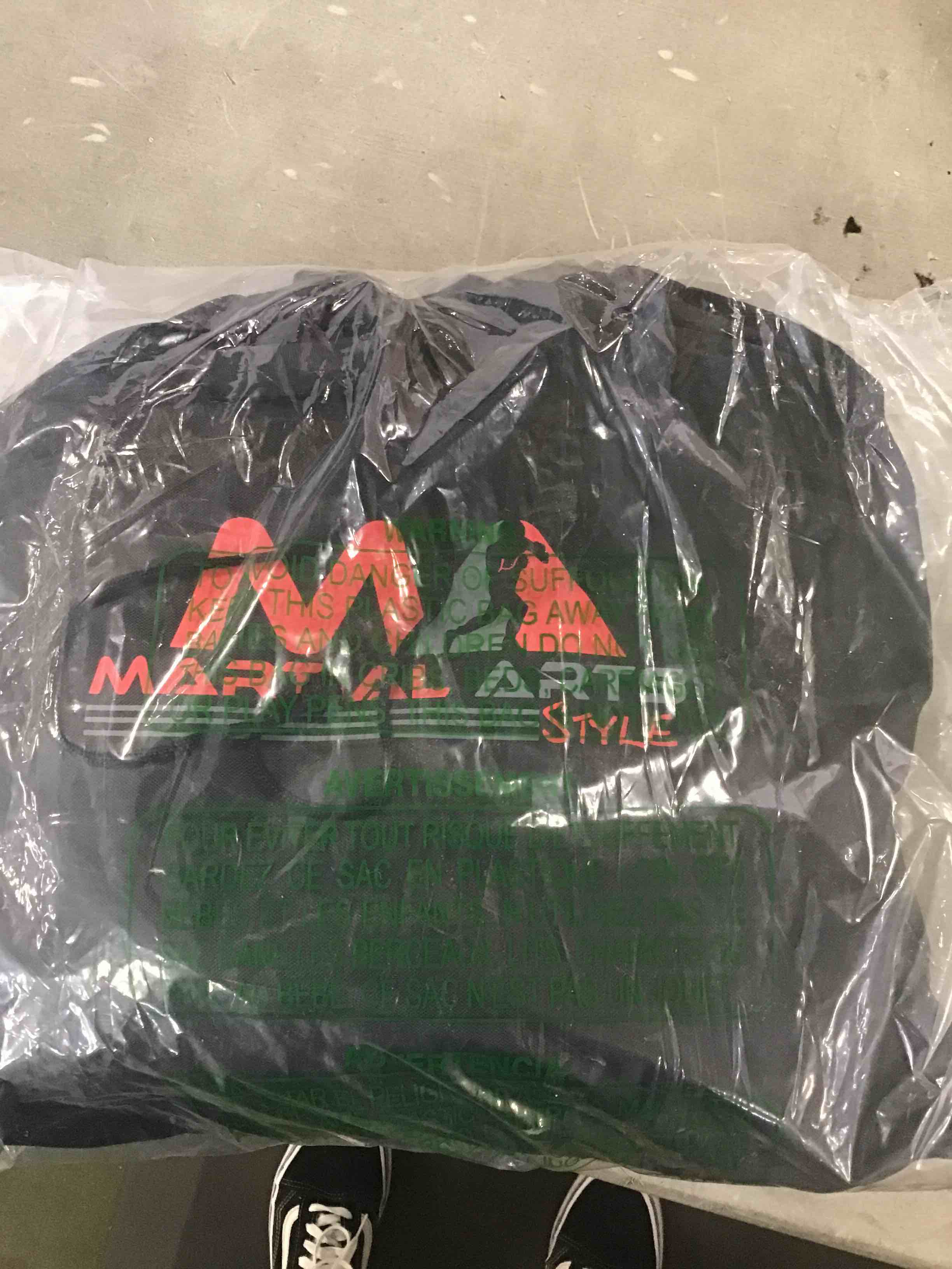 https://s3.amazonaws.com/lotting-images-prod/bidfta/BLU6429377_1719838489388.jpeg