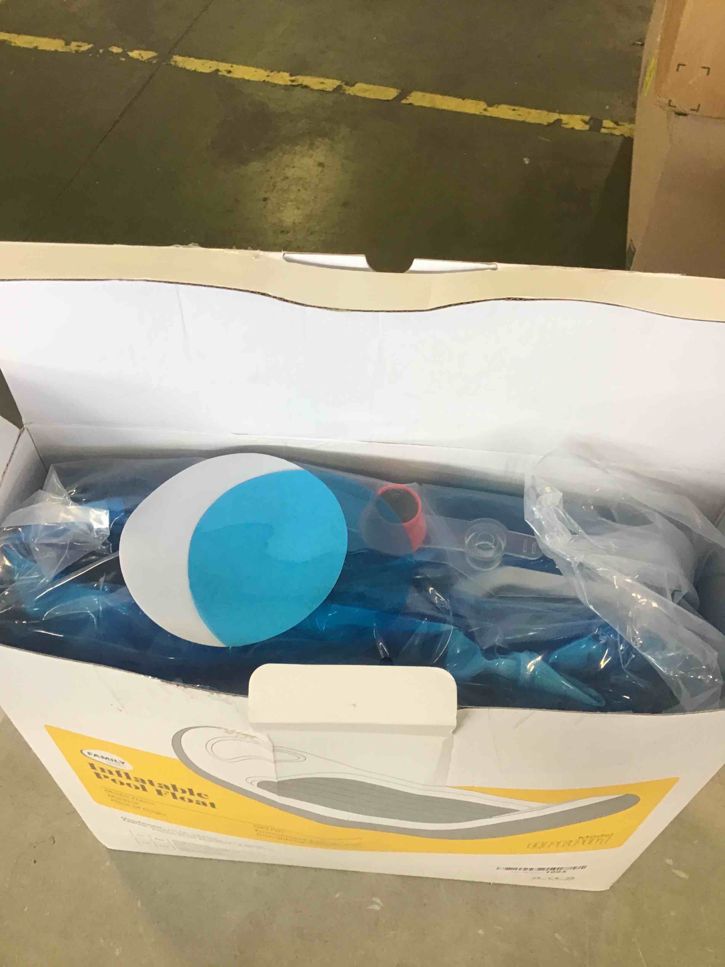 https://s3.amazonaws.com/lotting-images-prod/bidfta/BLU6429406_1719843500127.jpeg