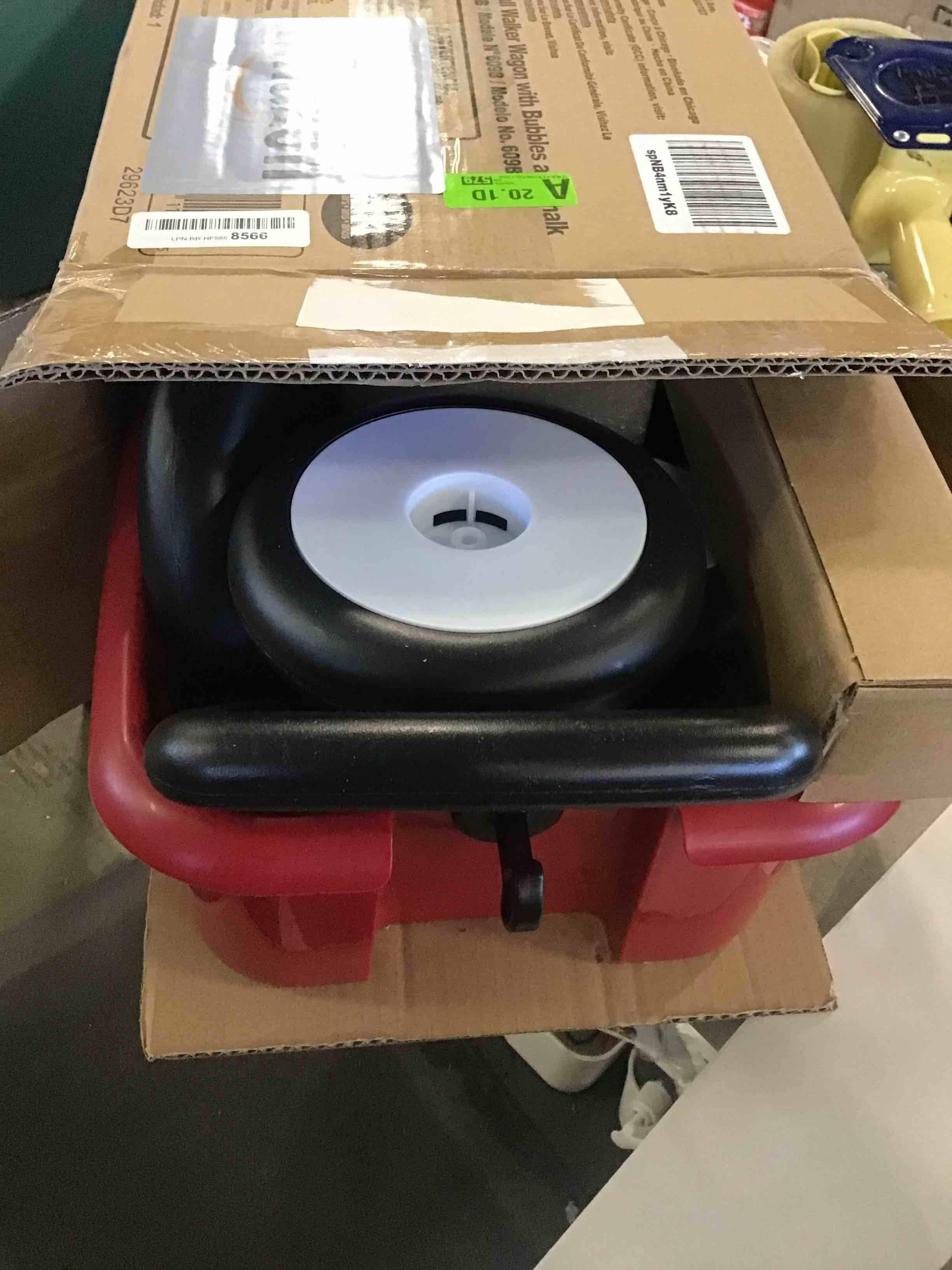 https://s3.amazonaws.com/lotting-images-prod/bidfta/BLU6429426_1719845580812.jpeg