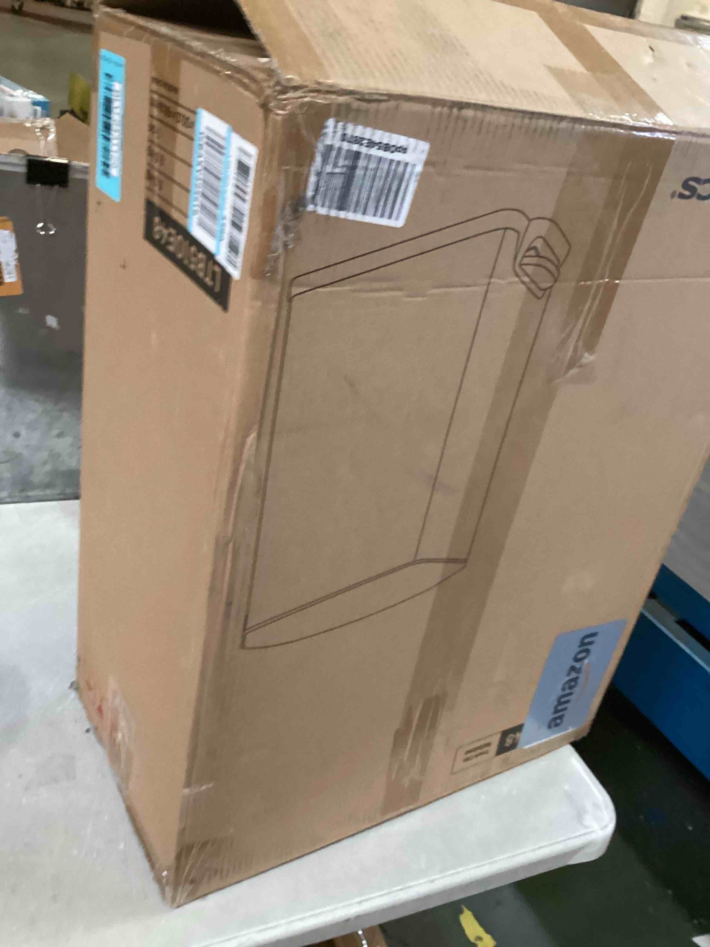 https://s3.amazonaws.com/lotting-images-prod/bidfta/BLU6431129_1718113513785.jpeg