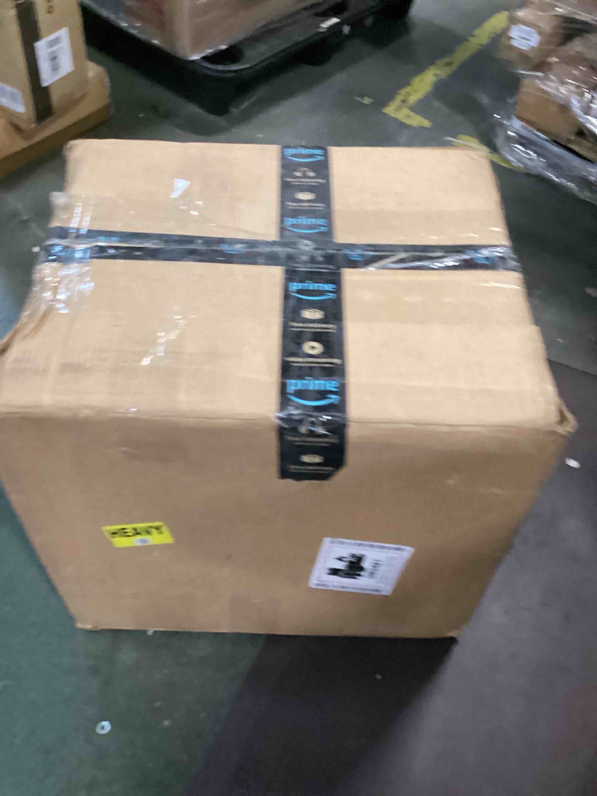 https://s3.amazonaws.com/lotting-images-prod/bidfta/BLU6431331_1718199540468.jpeg