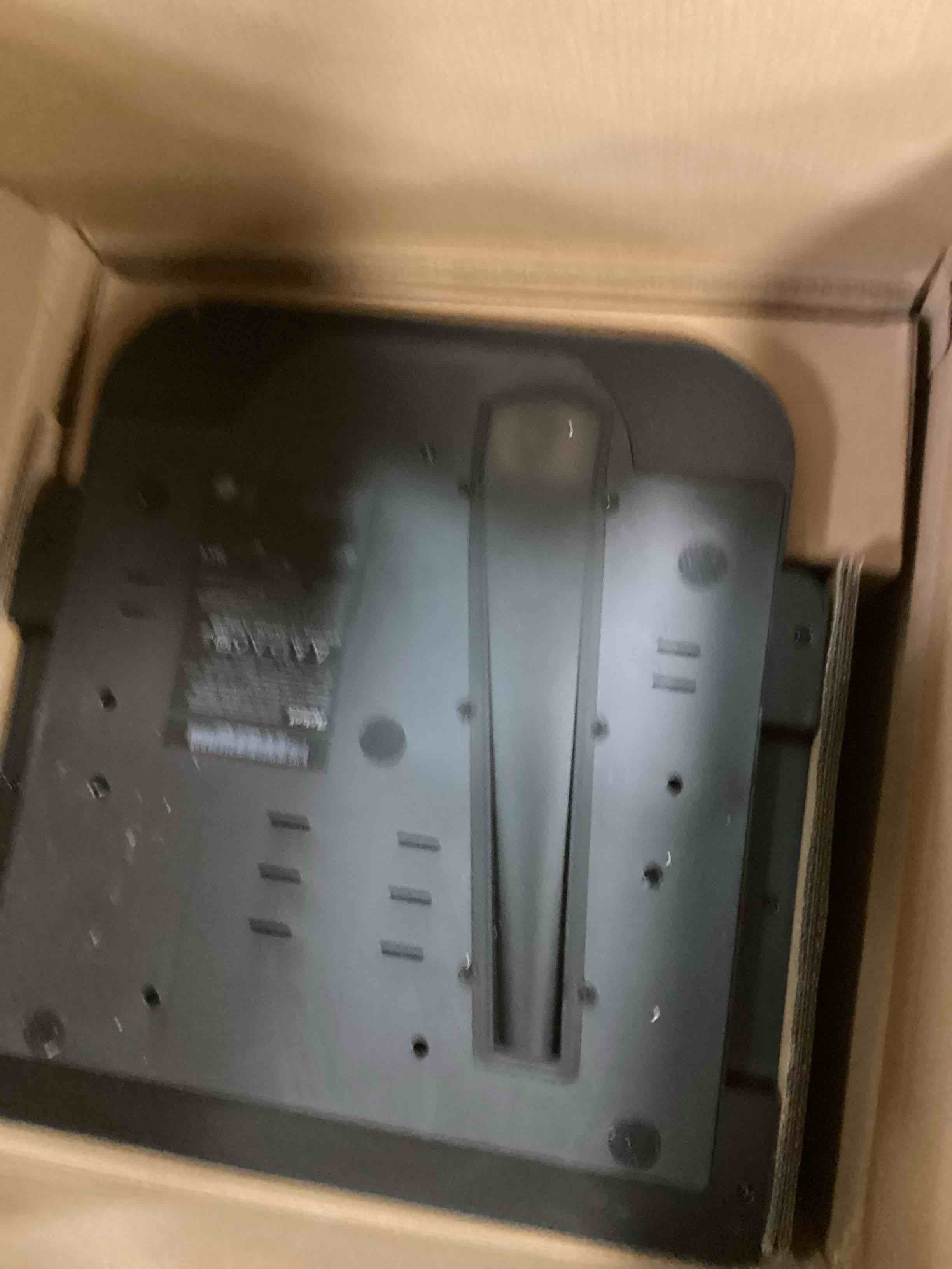 https://s3.amazonaws.com/lotting-images-prod/bidfta/BLU6431331_1718199652117.jpeg