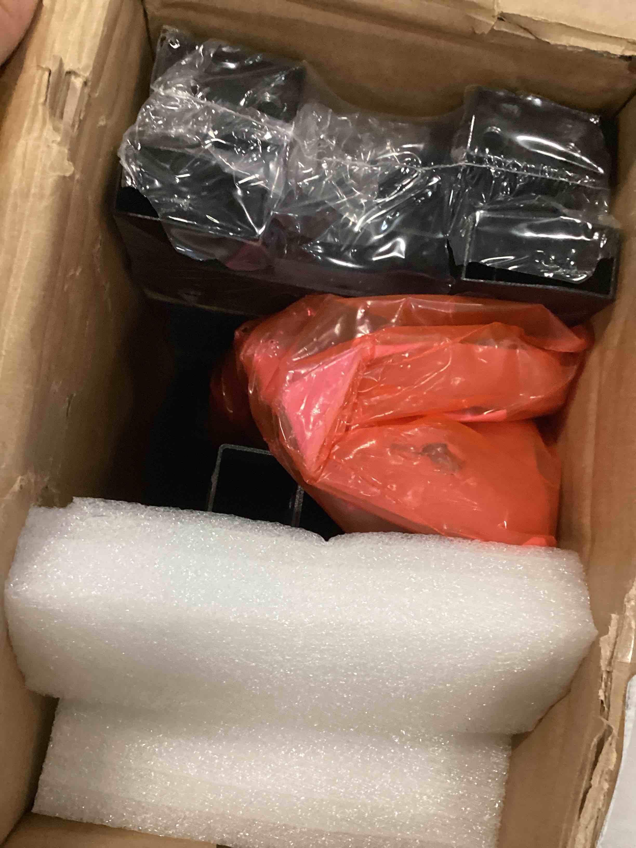 https://s3.amazonaws.com/lotting-images-prod/bidfta/BLU6431411_1718213571804.jpeg