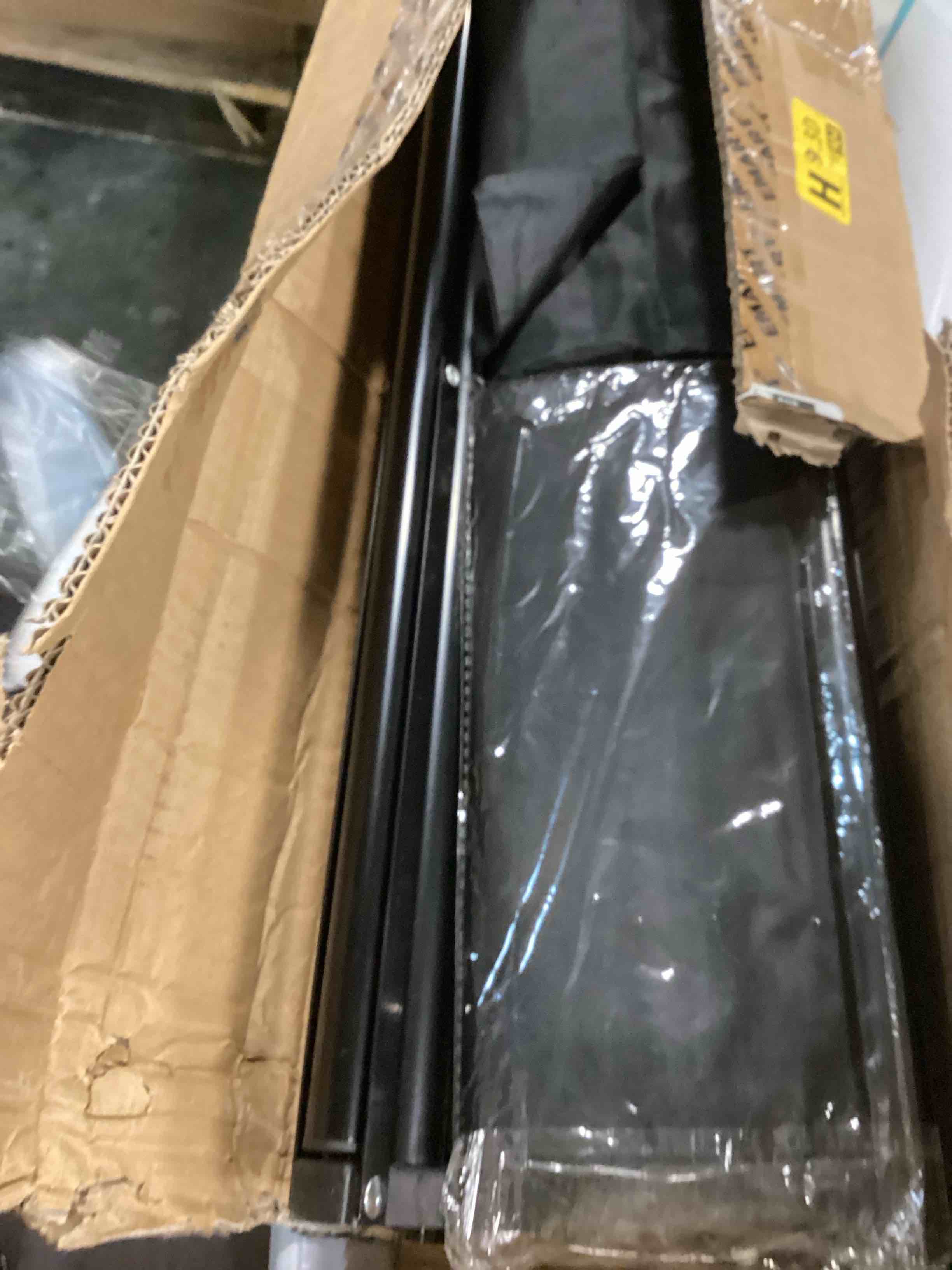 https://s3.amazonaws.com/lotting-images-prod/bidfta/BLU6431480_1718221334654.jpeg