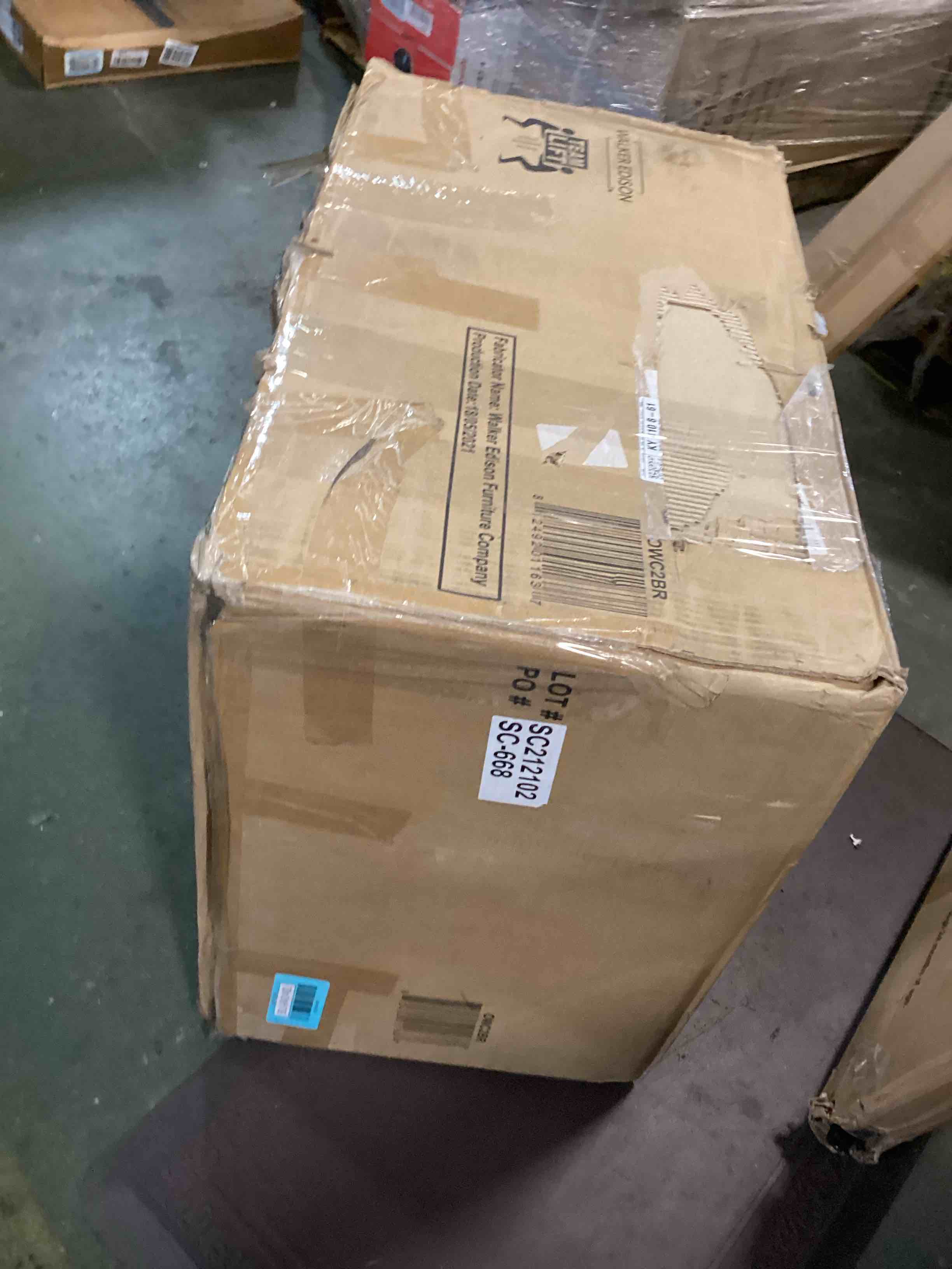 https://s3.amazonaws.com/lotting-images-prod/bidfta/BLU6431492_1718222982390.jpeg
