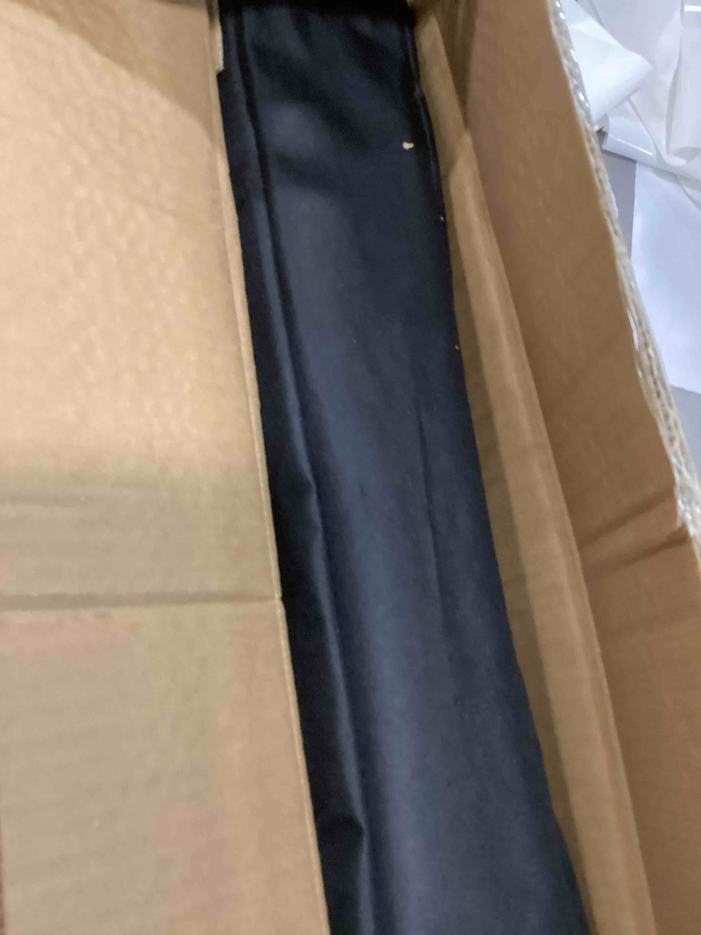 https://s3.amazonaws.com/lotting-images-prod/bidfta/BLU6431866_1718370265434.jpeg