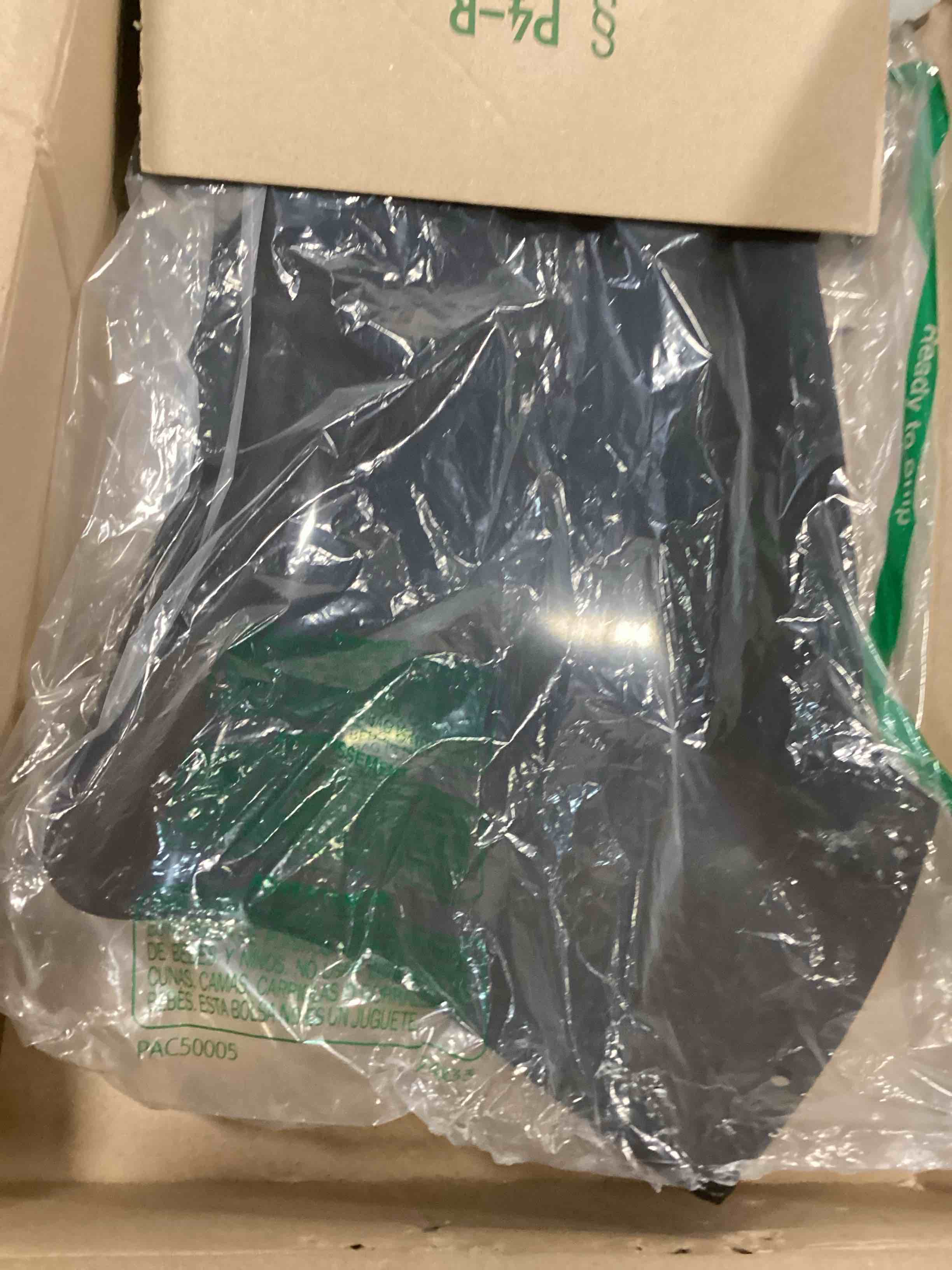 https://s3.amazonaws.com/lotting-images-prod/bidfta/BLU6431943_1718378306626.jpeg